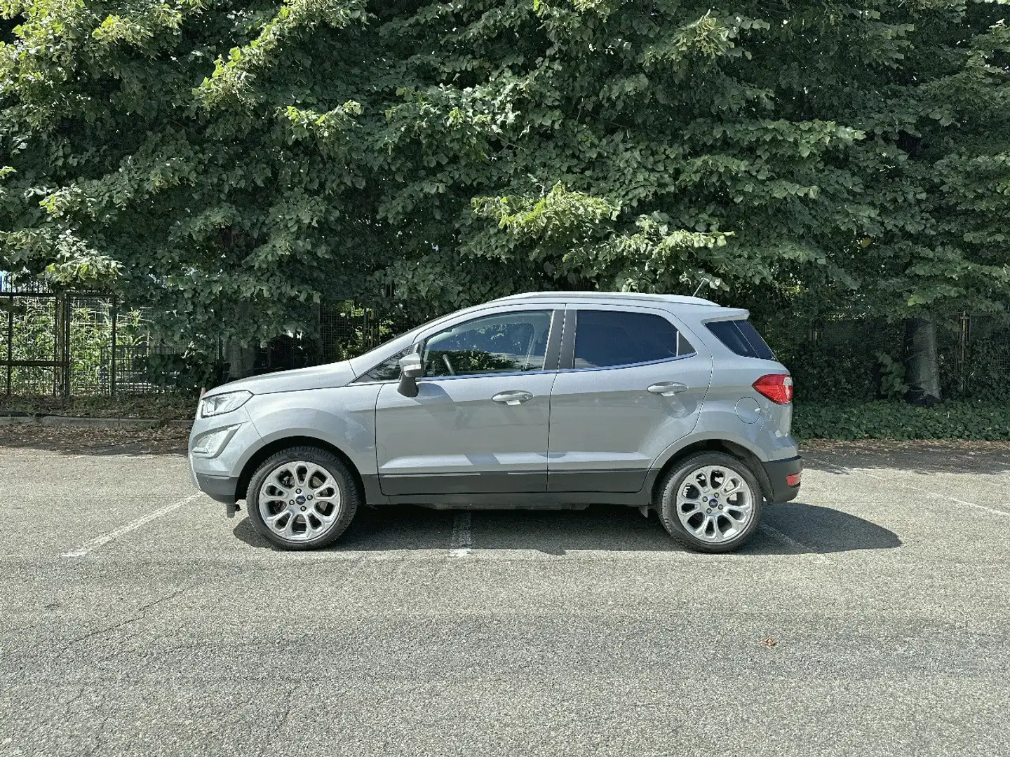 Ford EcoSport 1.0 Ecoboost 125cv S&S Titanium Gris - 2