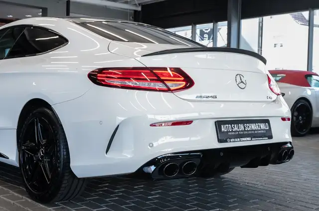 Mercedes-Benz C-Class view 11