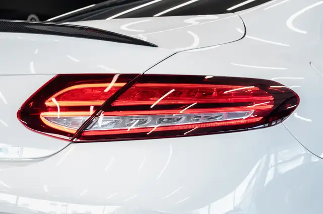 Mercedes-Benz C-Class view 8