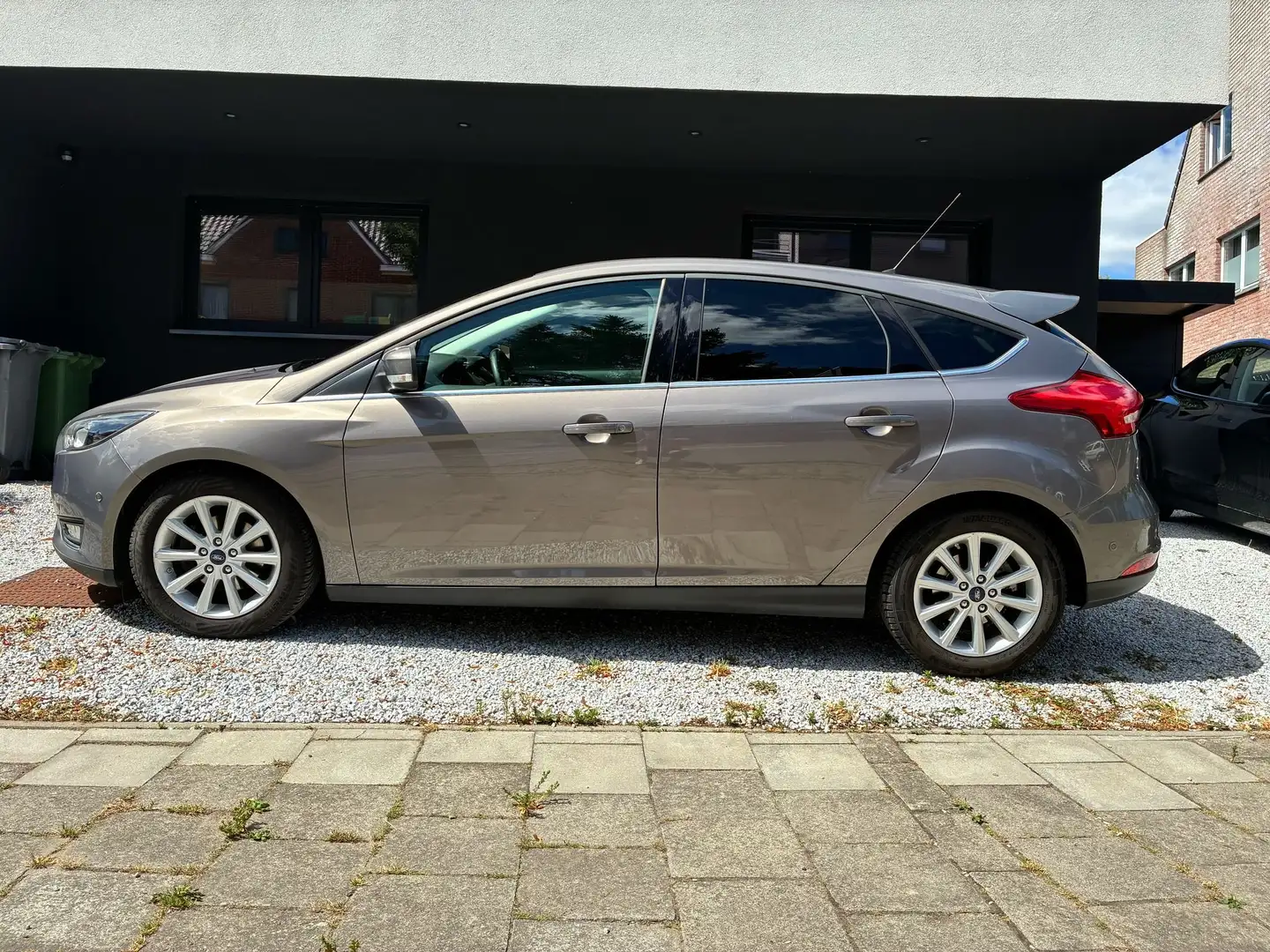 Ford Focus Focus 1.0 EcoBoost Start-Stop Business Edition Beige - 1