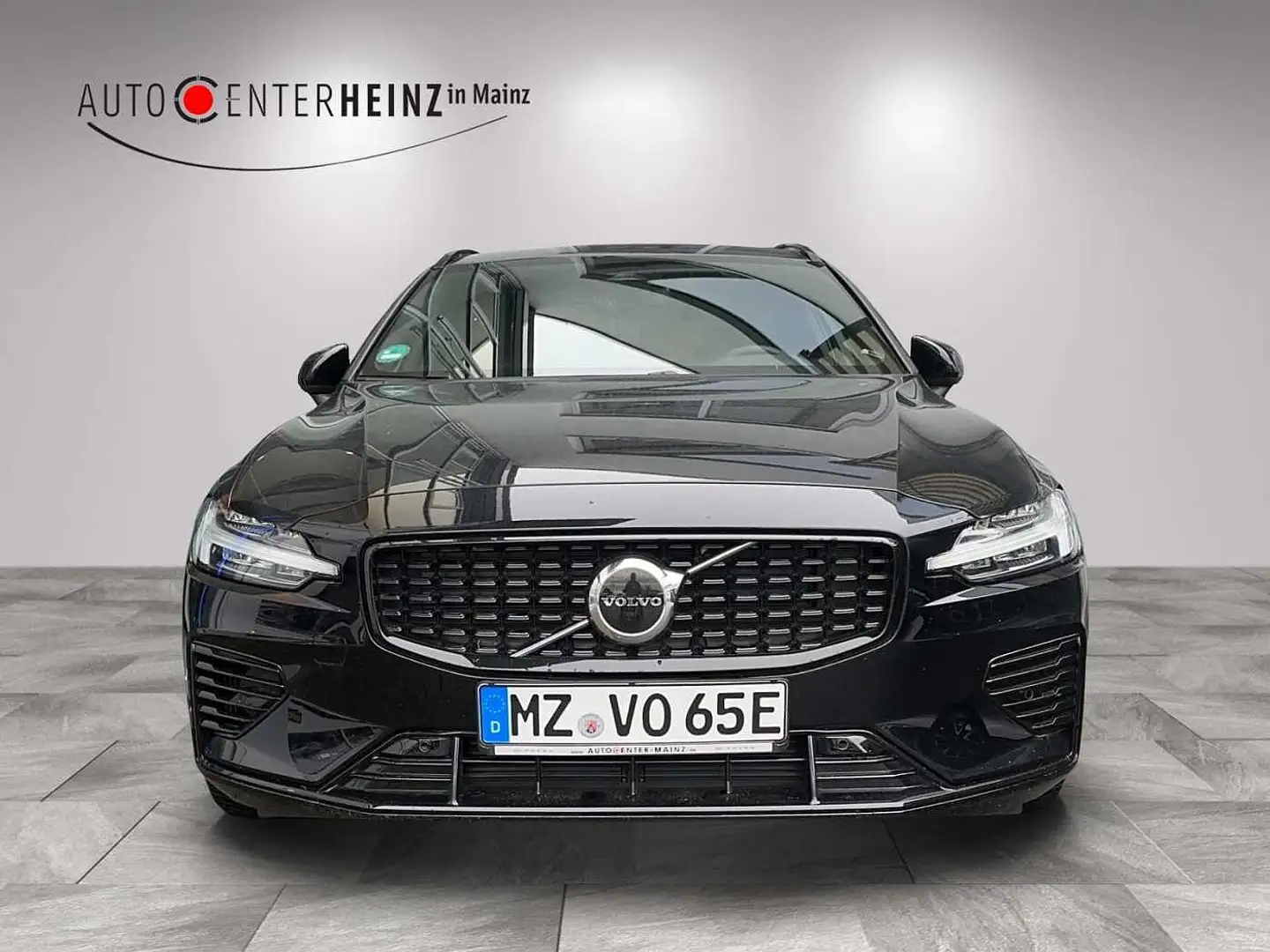 Volvo V60 V60 Recharge Plus, T6 AWD Plug-in Hybrid, Dark Nero - 2