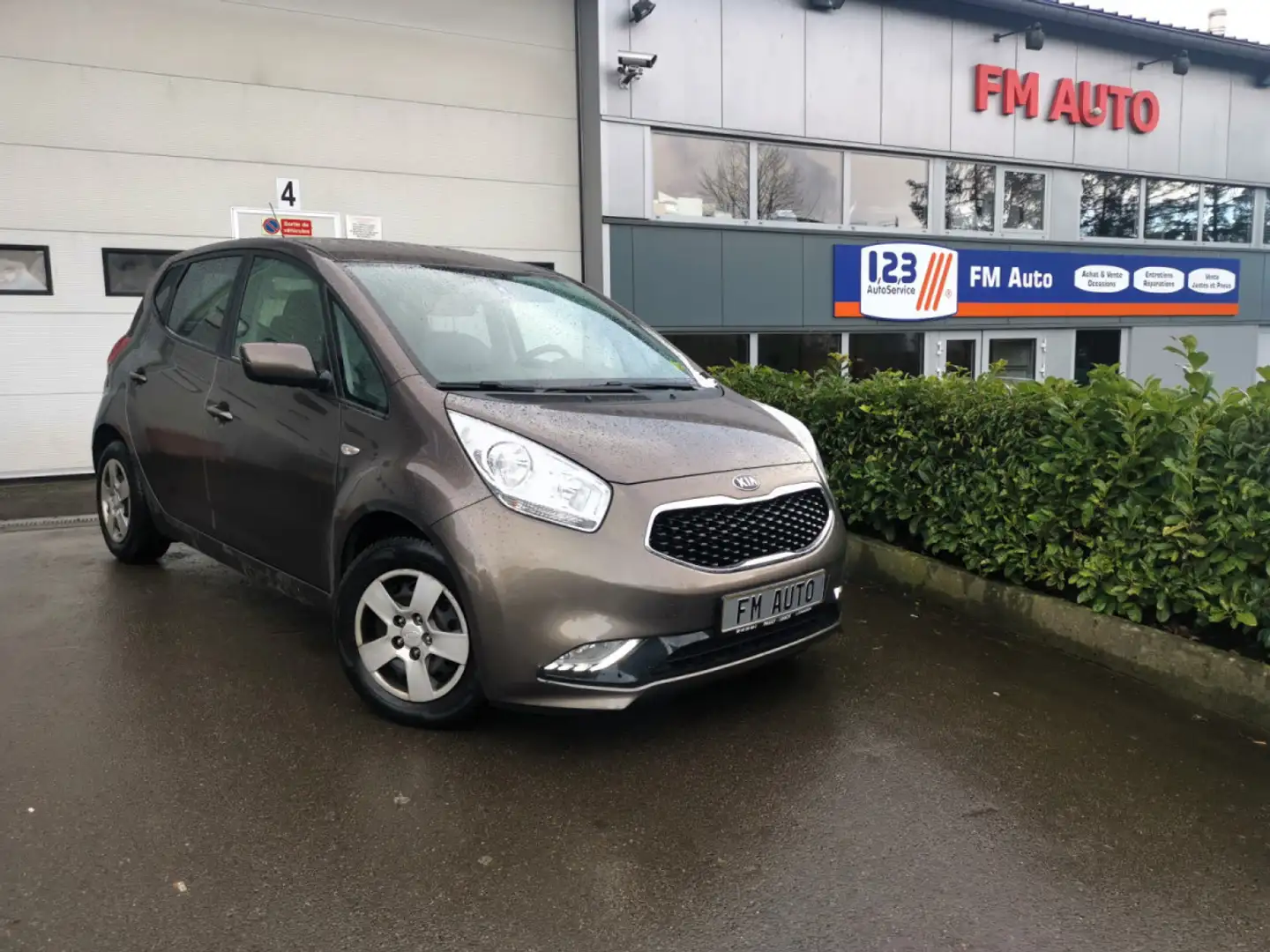 Kia Venga 1.4 CRDi  90 ISG Bronze - 1
