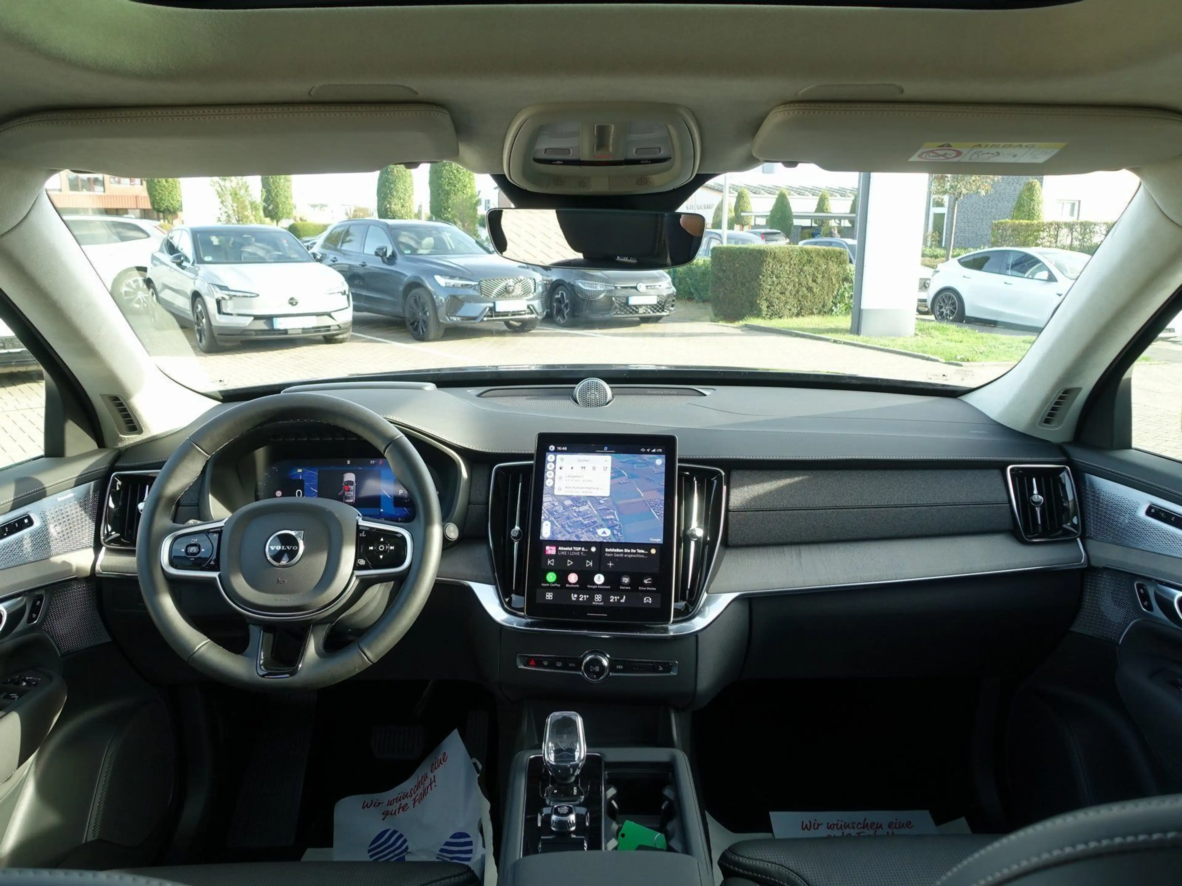 Volvo XC90 Ultra T8 AWD Plug-in Hybrid/B&W/HUD/Pano — photo 12