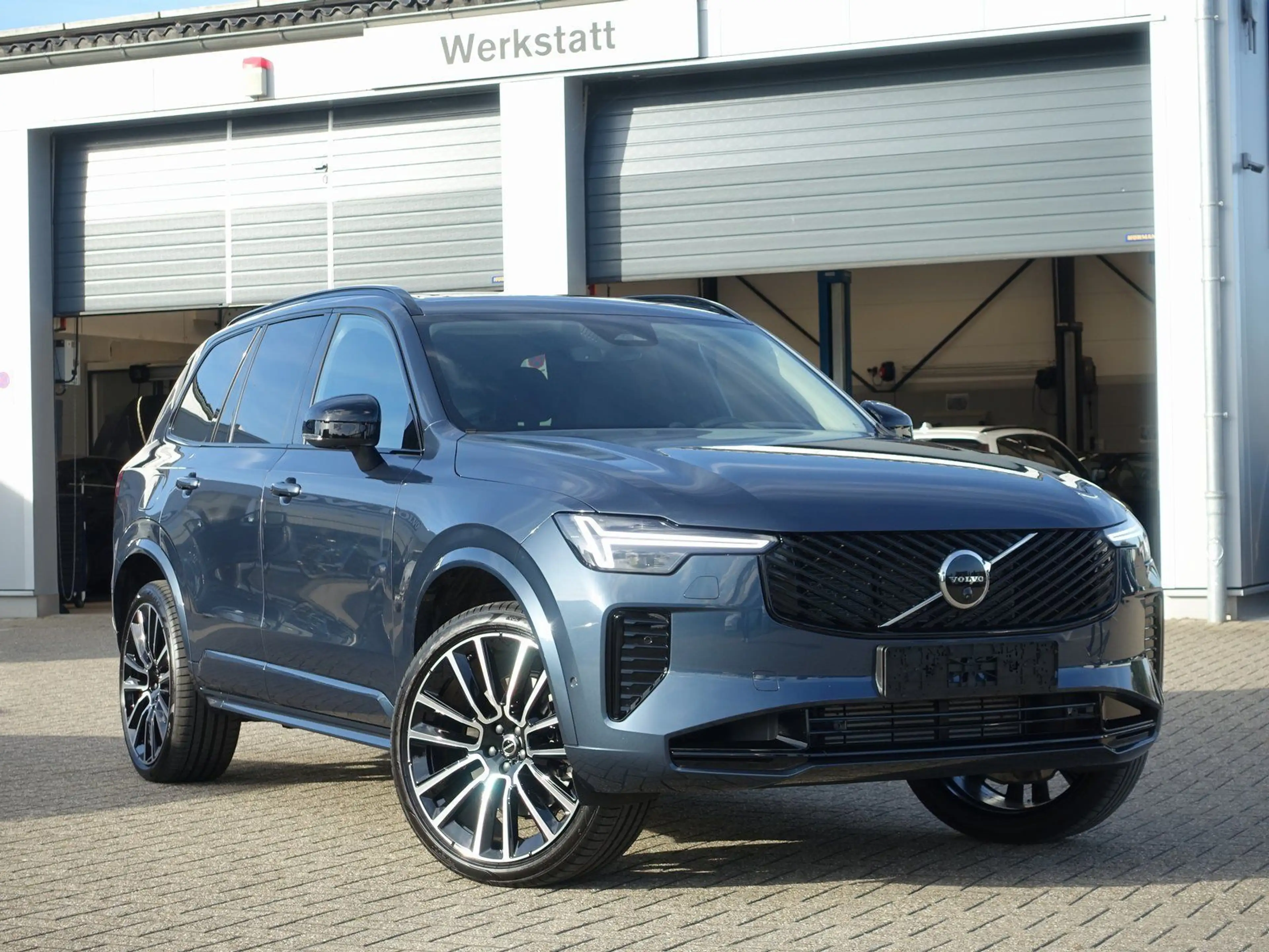 Volvo XC90 Ultra T8 AWD Plug-in Hybrid/B&W/HUD/Pano — photo 3