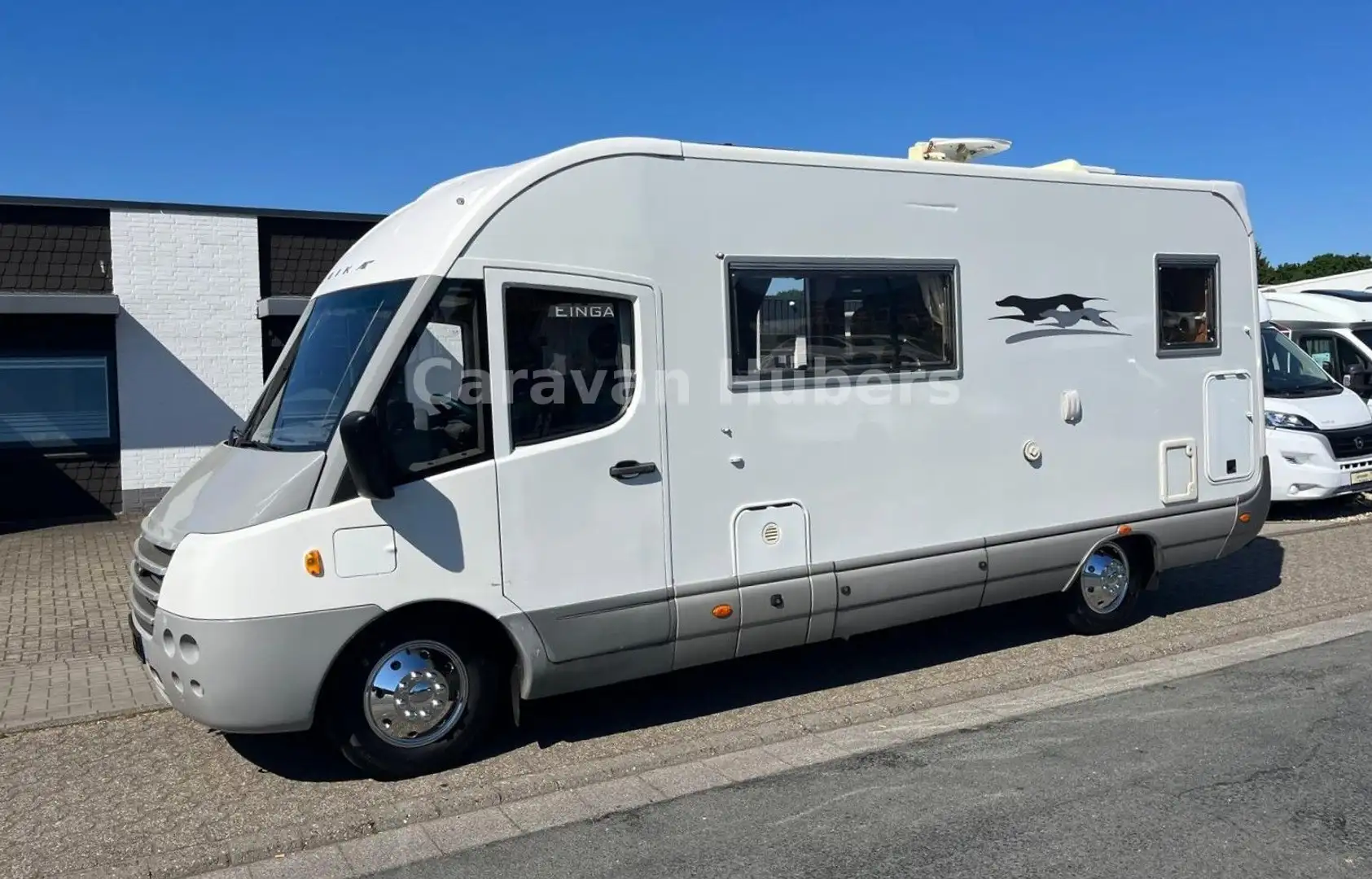 Laika Ecovip HL 680 - Hubbett - auto.Sat/TV - Solar - Weiß - 1