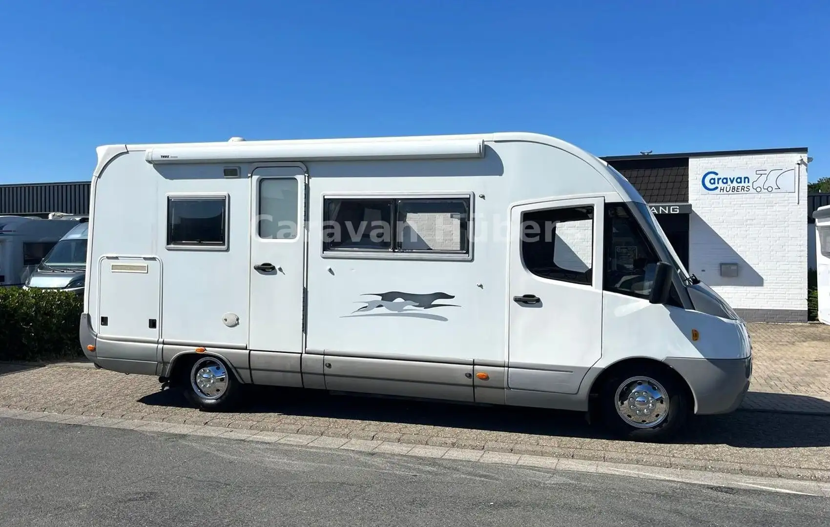 Laika Ecovip HL 680 - Hubbett - auto.Sat/TV - Solar - Weiß - 2