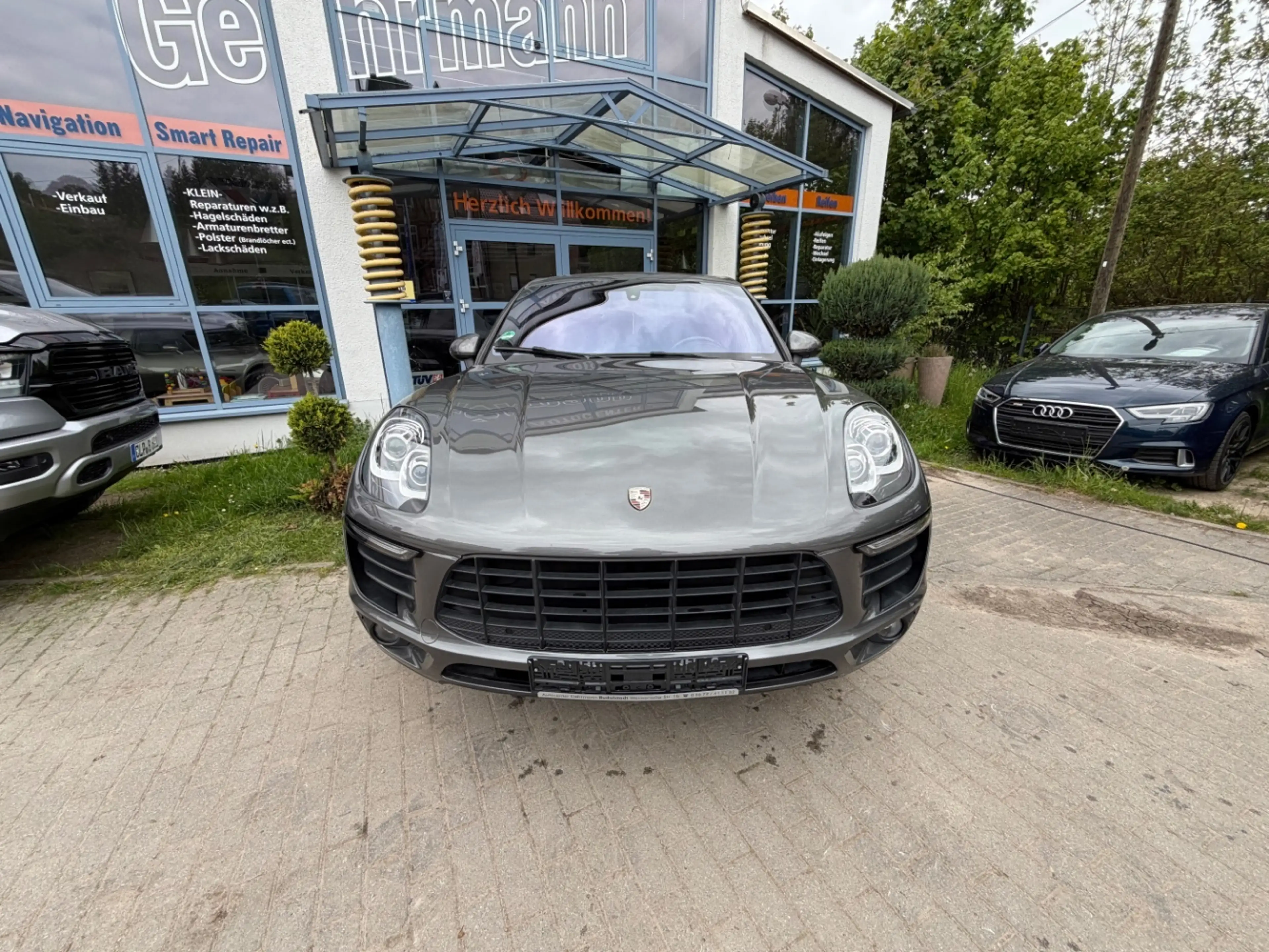 Porsche Macan S — photo 7