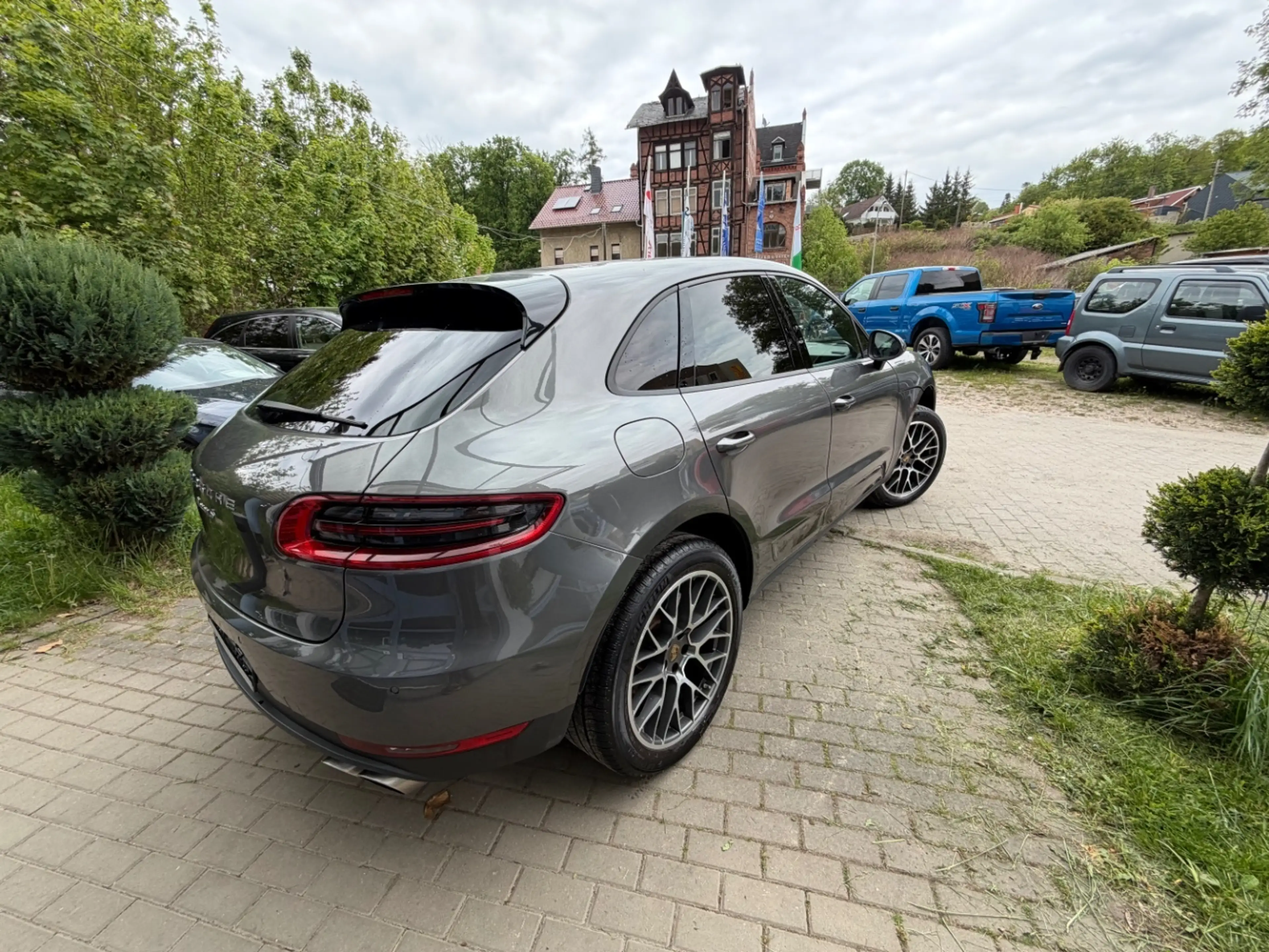 Porsche Macan S — photo 5
