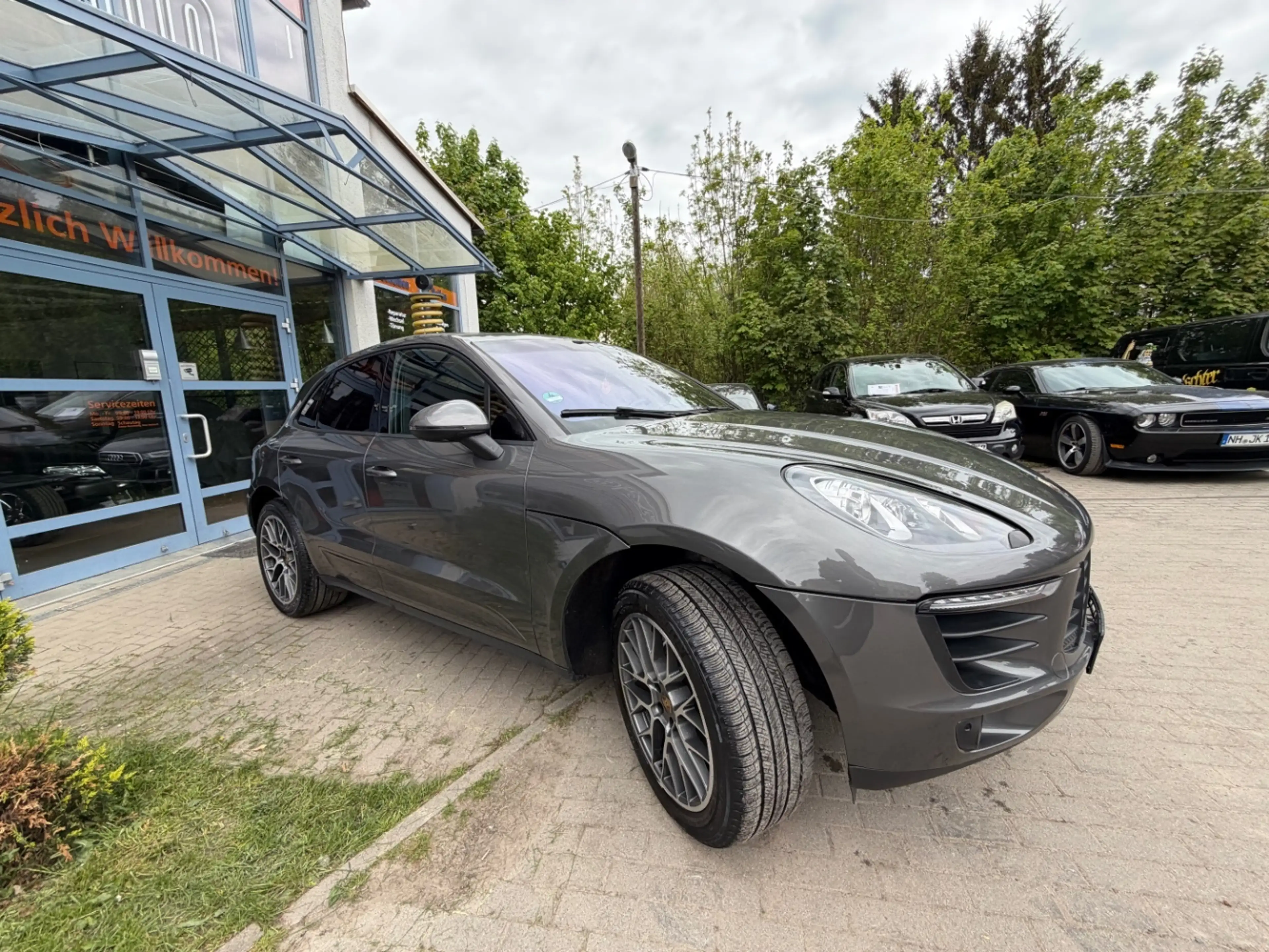 Porsche Macan S — photo 6