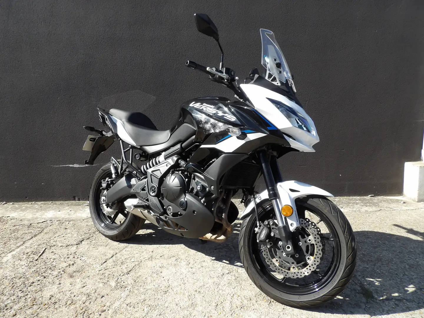 Kawasaki Versys 650 Blanc - 2