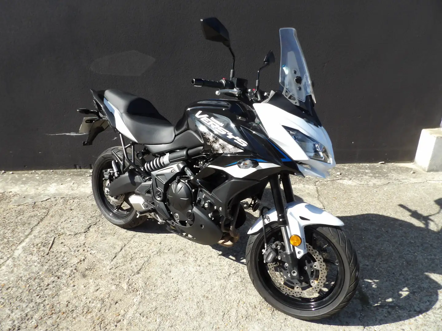 Kawasaki Versys 650 Blanc - 1