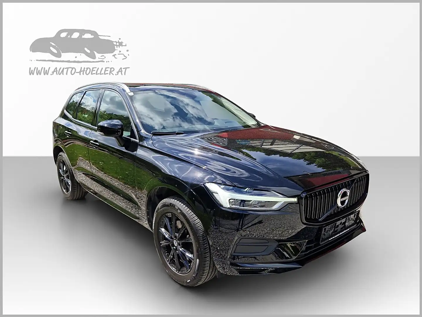 Volvo XC60 D4 Momentum AWD Schwarz - 1