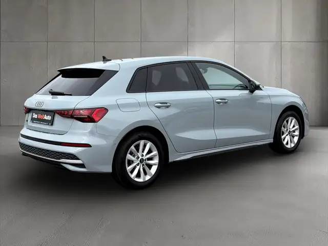Audi A3 view 4