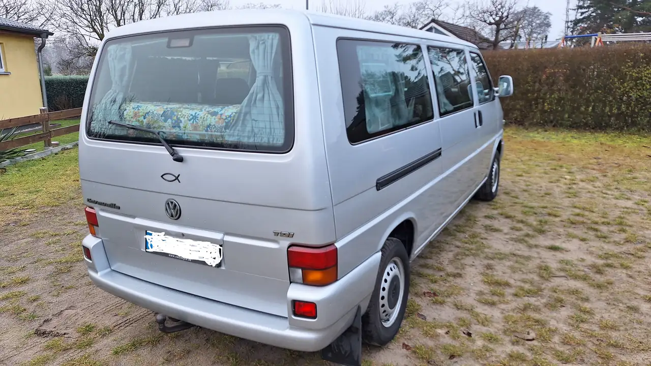 Volkswagen T4 2.5 TDI Caravelle LR Camper, TÜV neu (09/2028), Motor 390.000km, foto 9