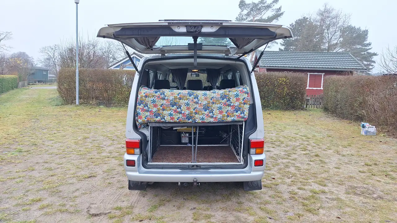 Volkswagen T4 2.5 TDI Caravelle LR Camper, TÜV neu (09/2028), Motor 390.000km, foto 7