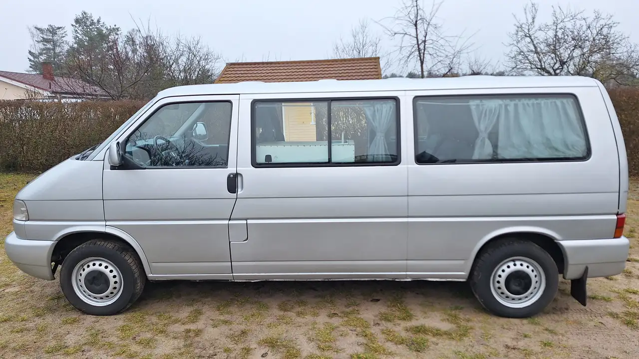 Volkswagen T4 2.5 TDI Caravelle LR Camper, TÜV neu (09/2028), Motor 390.000km, foto 2