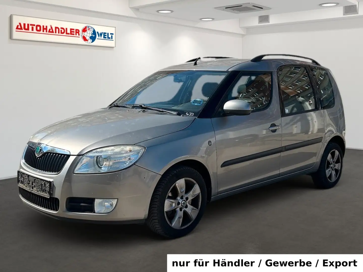 Skoda Roomster 1.6 Automatik Klima PDC Beige - 1