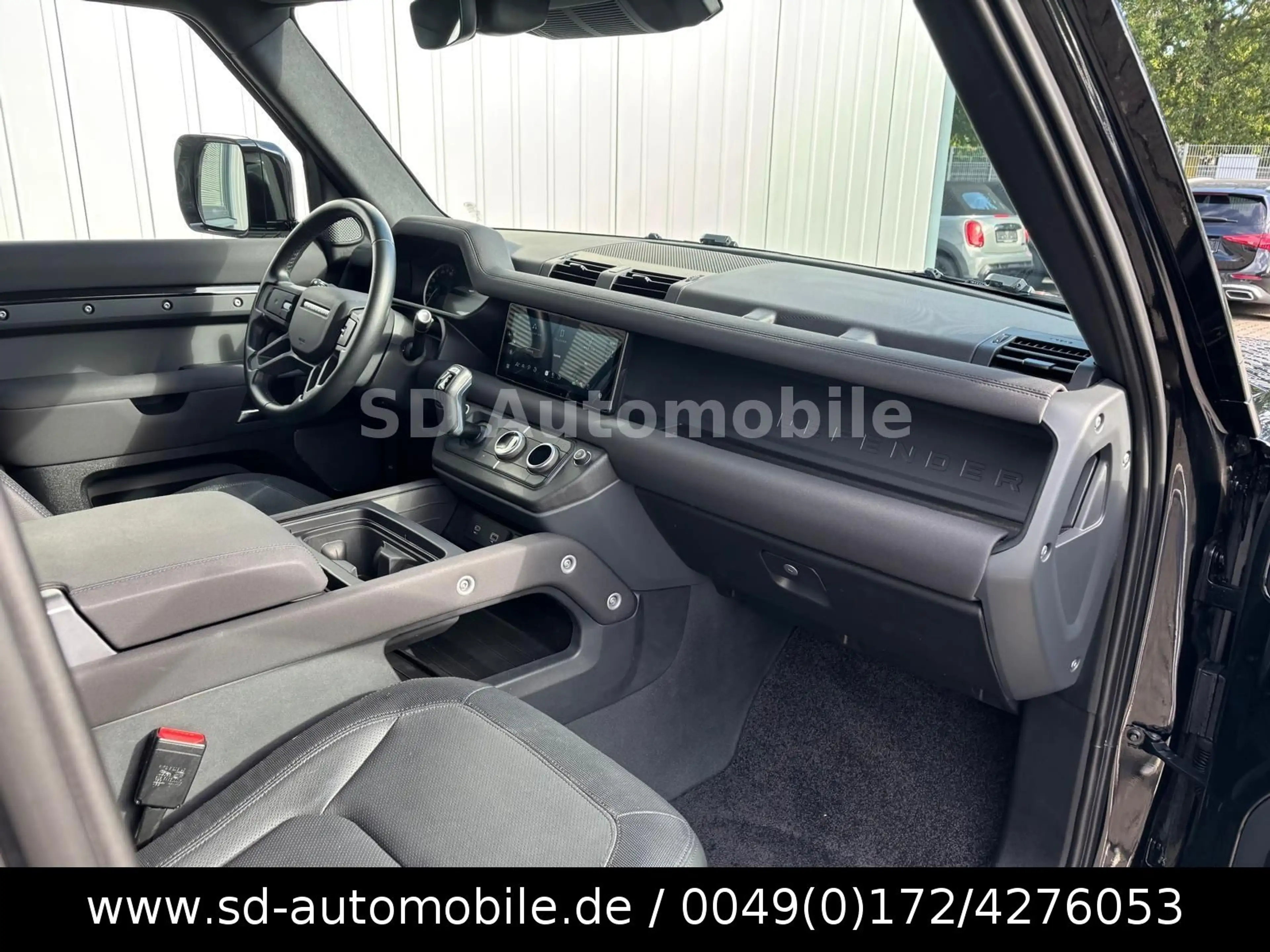 Land Rover Defender 90 X-Dynamic D250 3,0d SE BLACK-DESIGN — photo 20