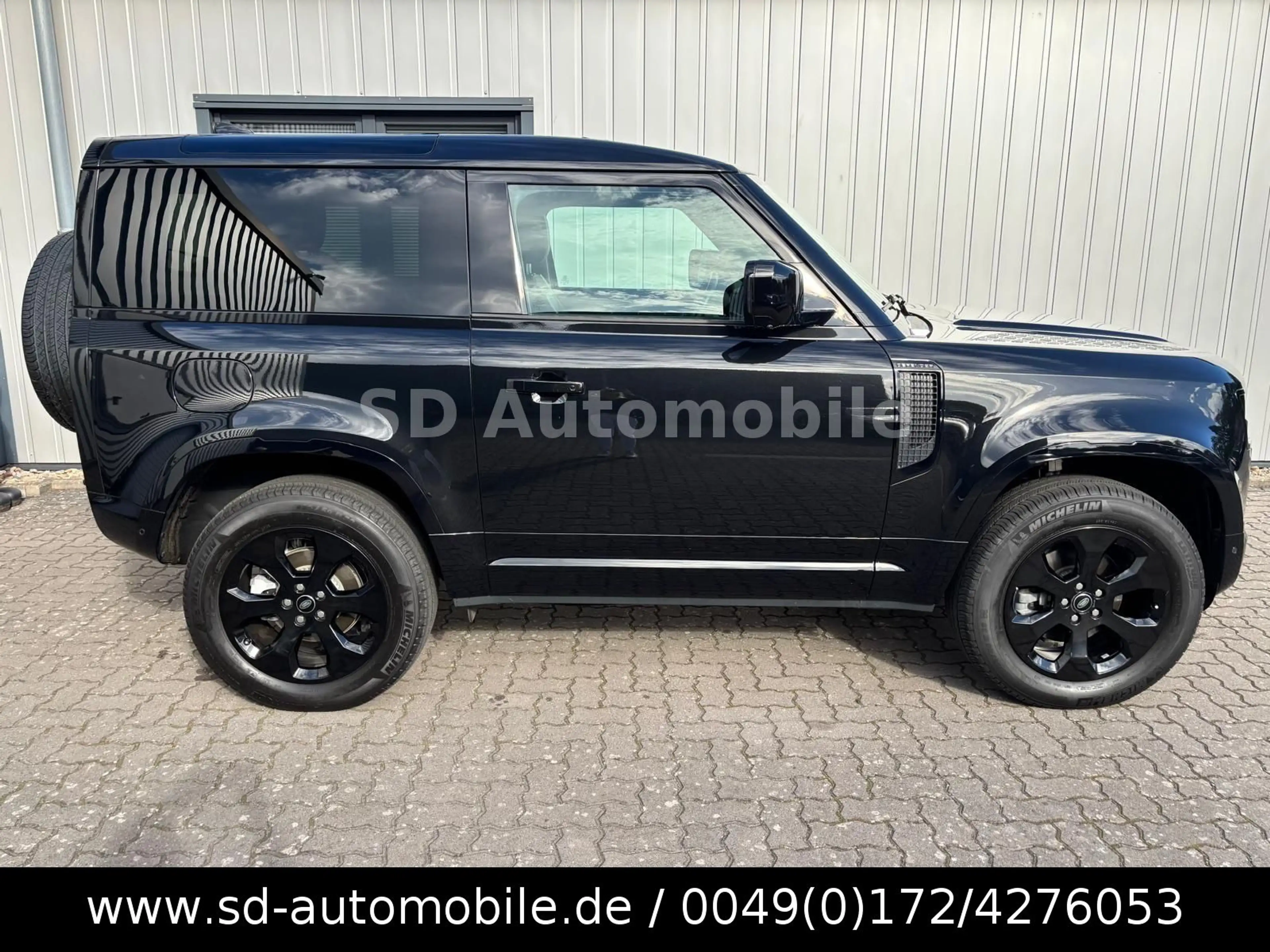 Land Rover Defender 90 X-Dynamic D250 3,0d SE BLACK-DESIGN — photo 7
