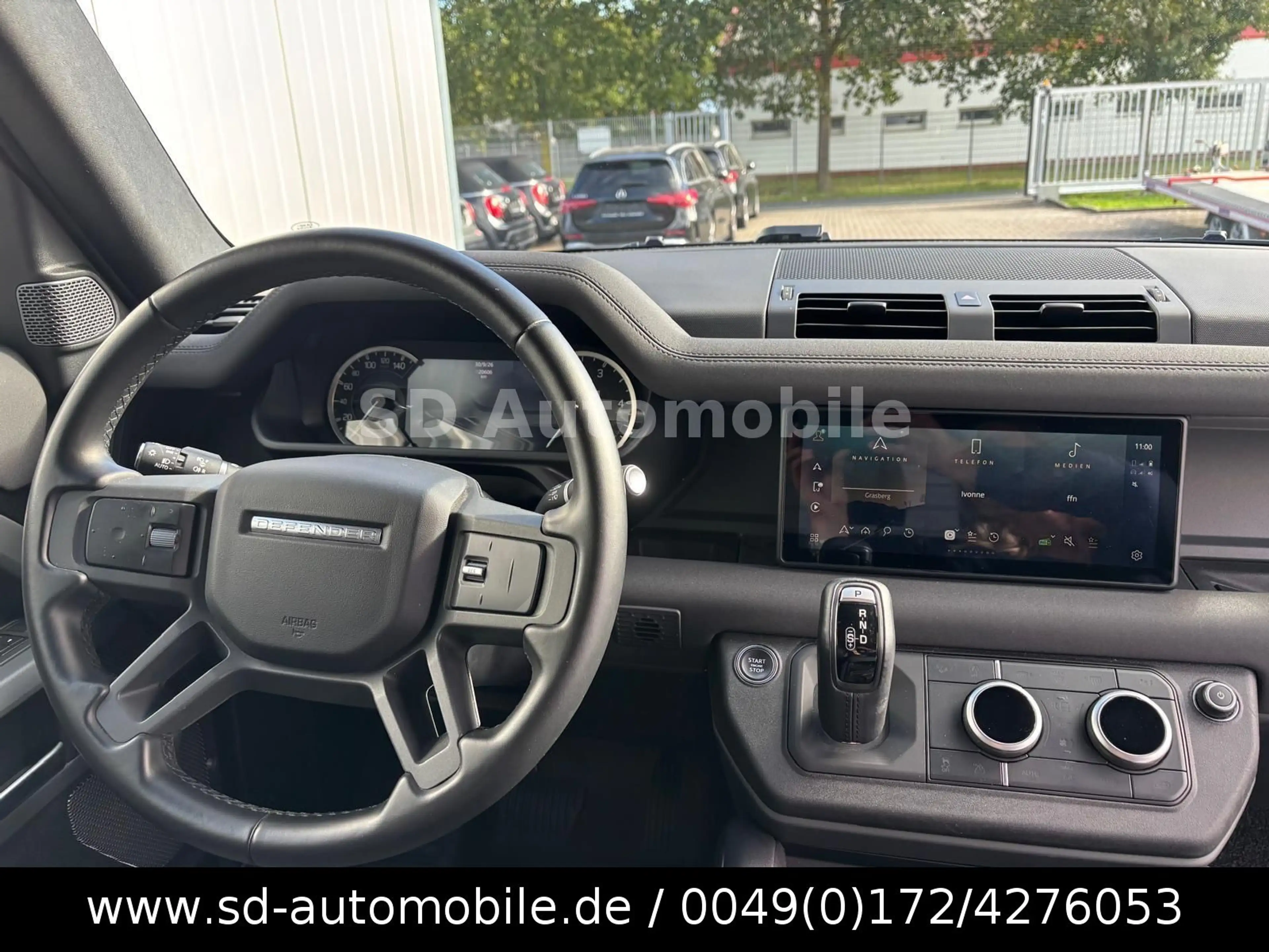 Land Rover Defender 90 X-Dynamic D250 3,0d SE BLACK-DESIGN — photo 14