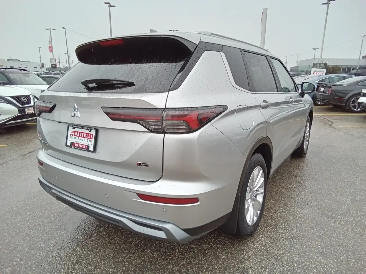 Mitsubishi Outlander снимка Mitsubishi Outlander