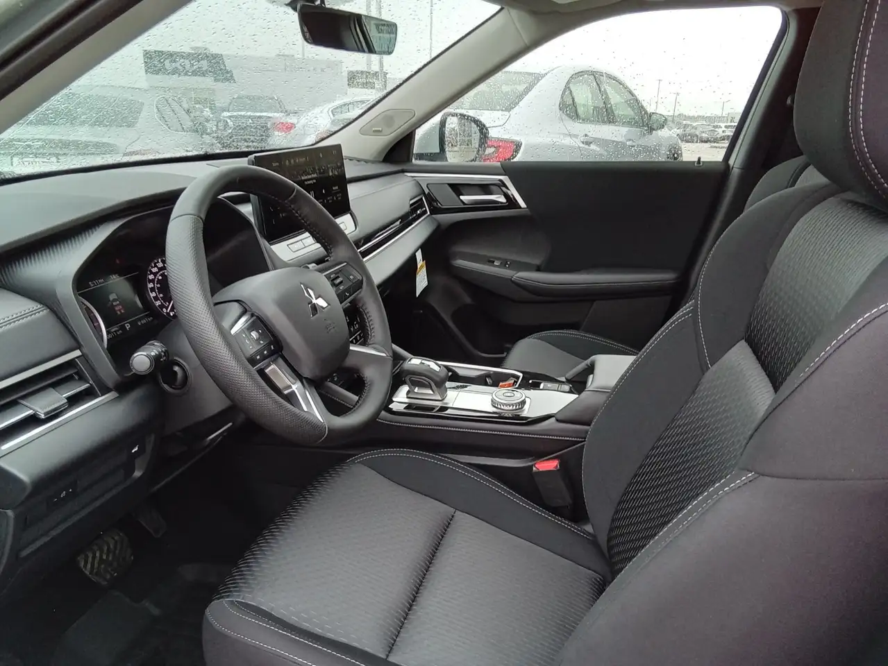 Mitsubishi Outlander снимка Mitsubishi Outlander