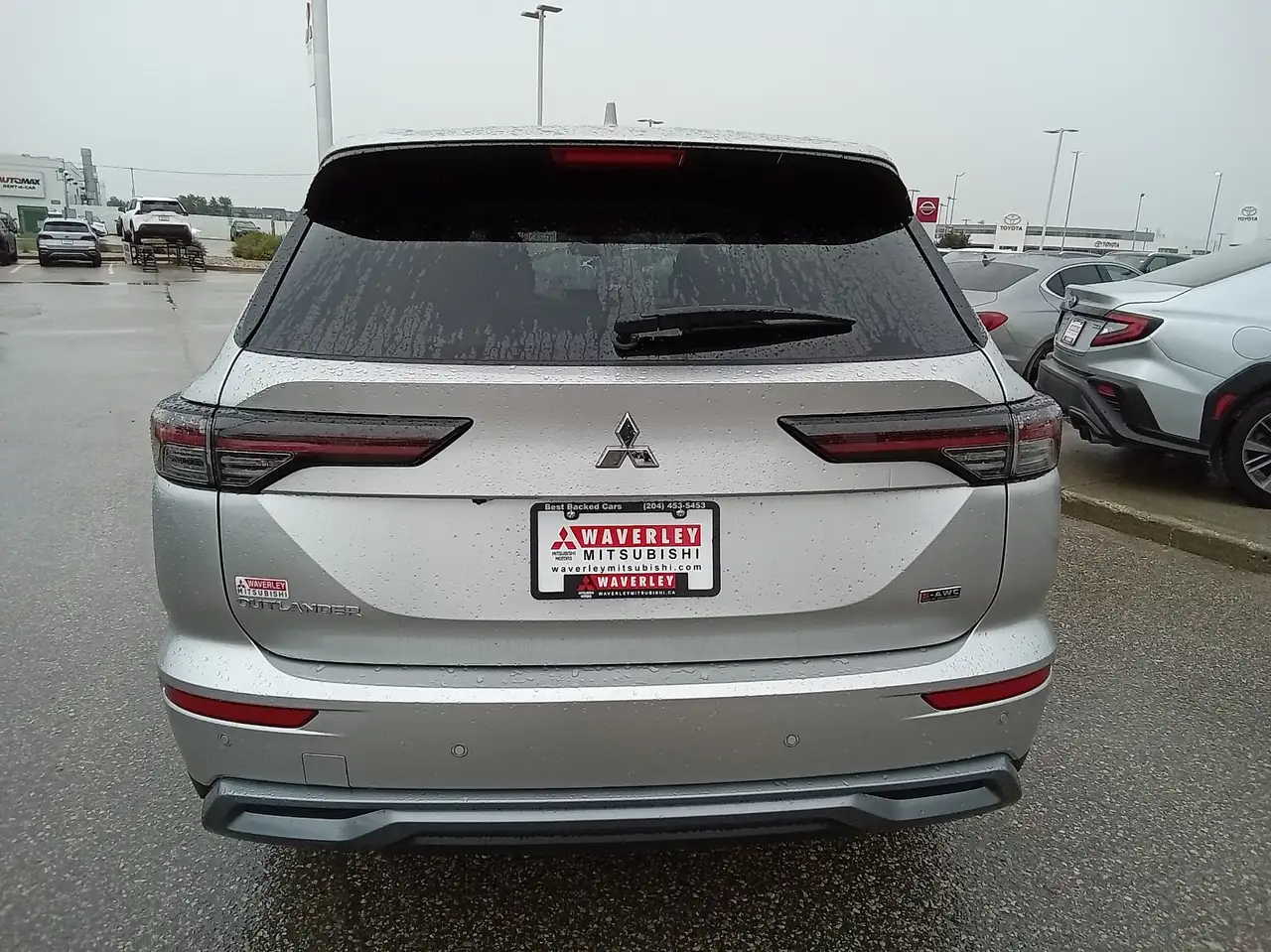 Mitsubishi Outlander снимка Mitsubishi Outlander