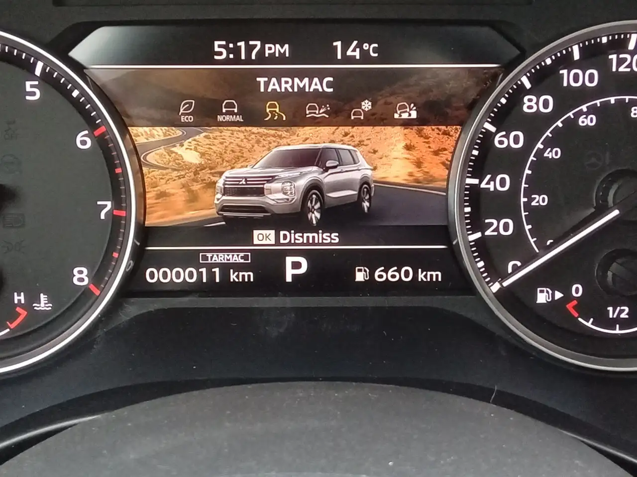 Mitsubishi Outlander снимка Mitsubishi Outlander