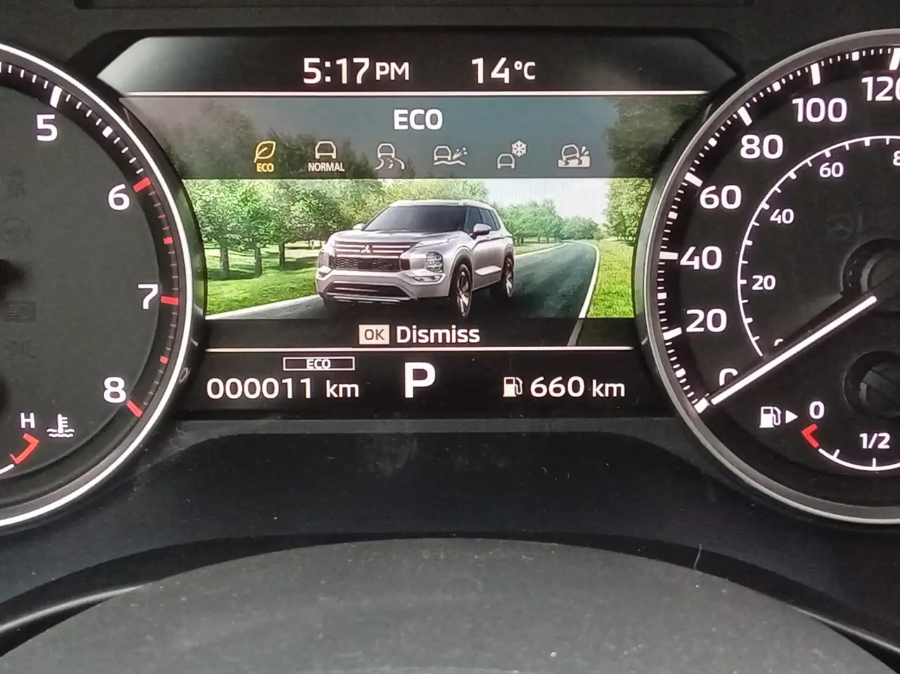 Mitsubishi Outlander снимка Mitsubishi Outlander