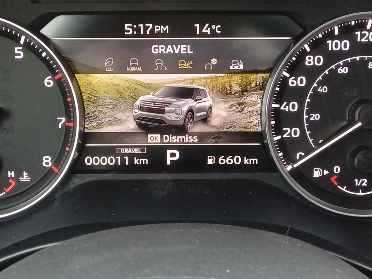 Mitsubishi Outlander снимка Mitsubishi Outlander