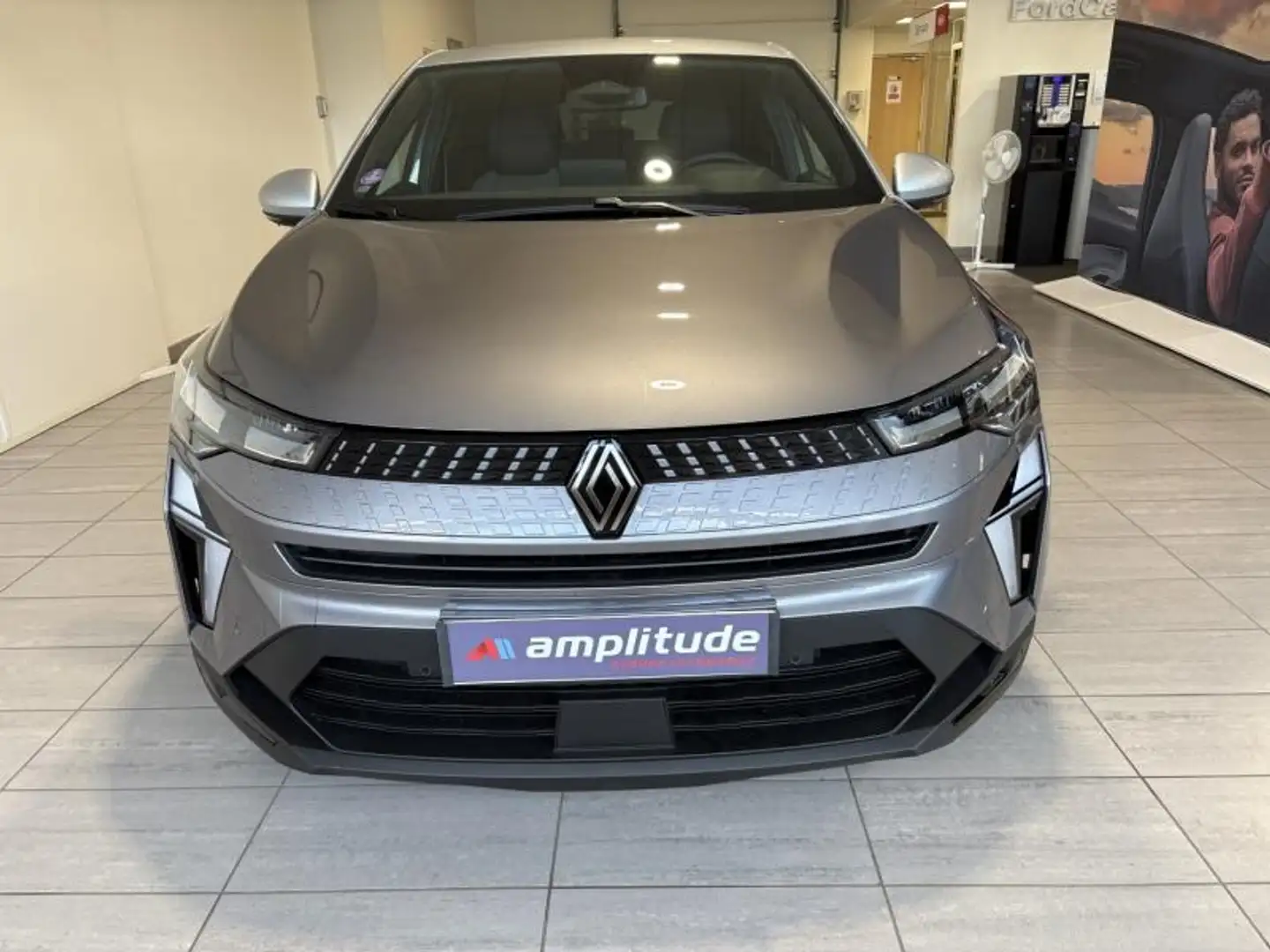 Renault Captur 1.6 E-Tech full hybrid 145ch Techno - 2