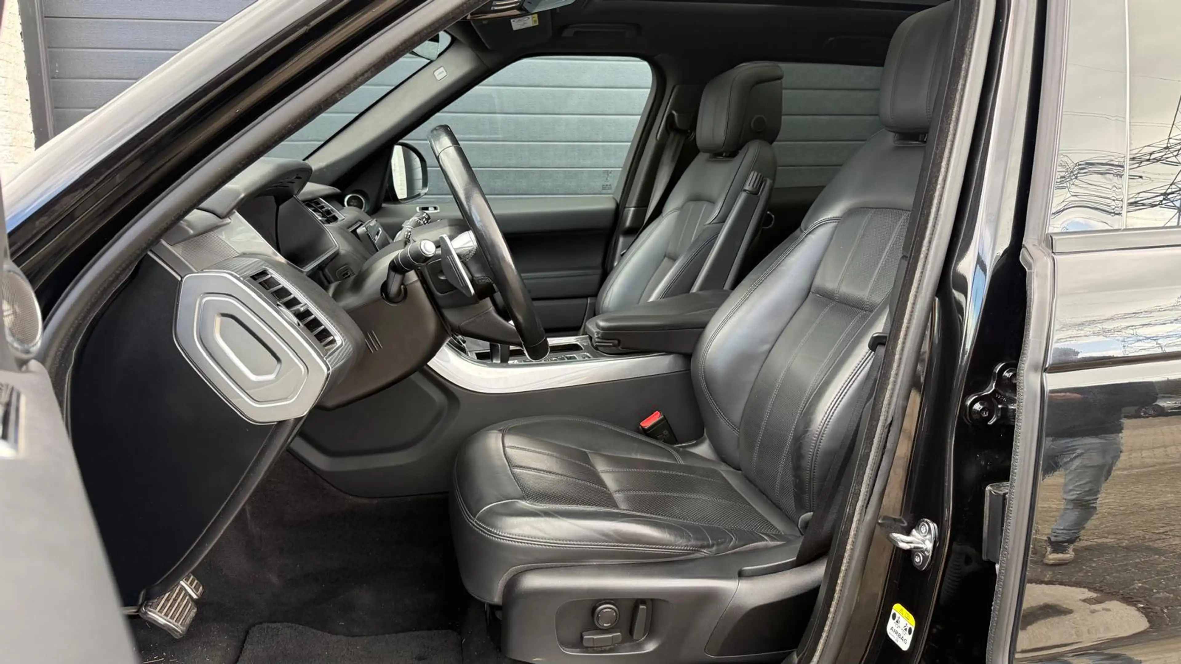 Land Rover Range Rover Sport P400e HSE Dynamic | Pano | Meridian | Memory | Car — photo 3