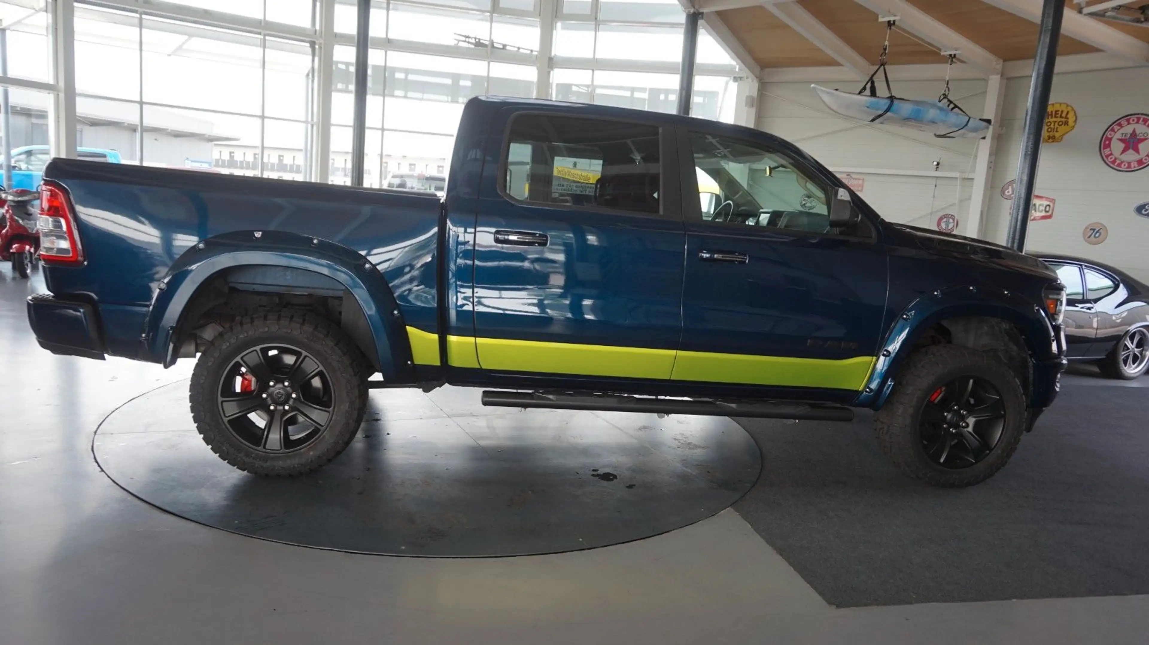 Dodge RAM 1500 V8 4x4 *Crew-Cab*Leder*hoch-breit*6Sitz — photo 4