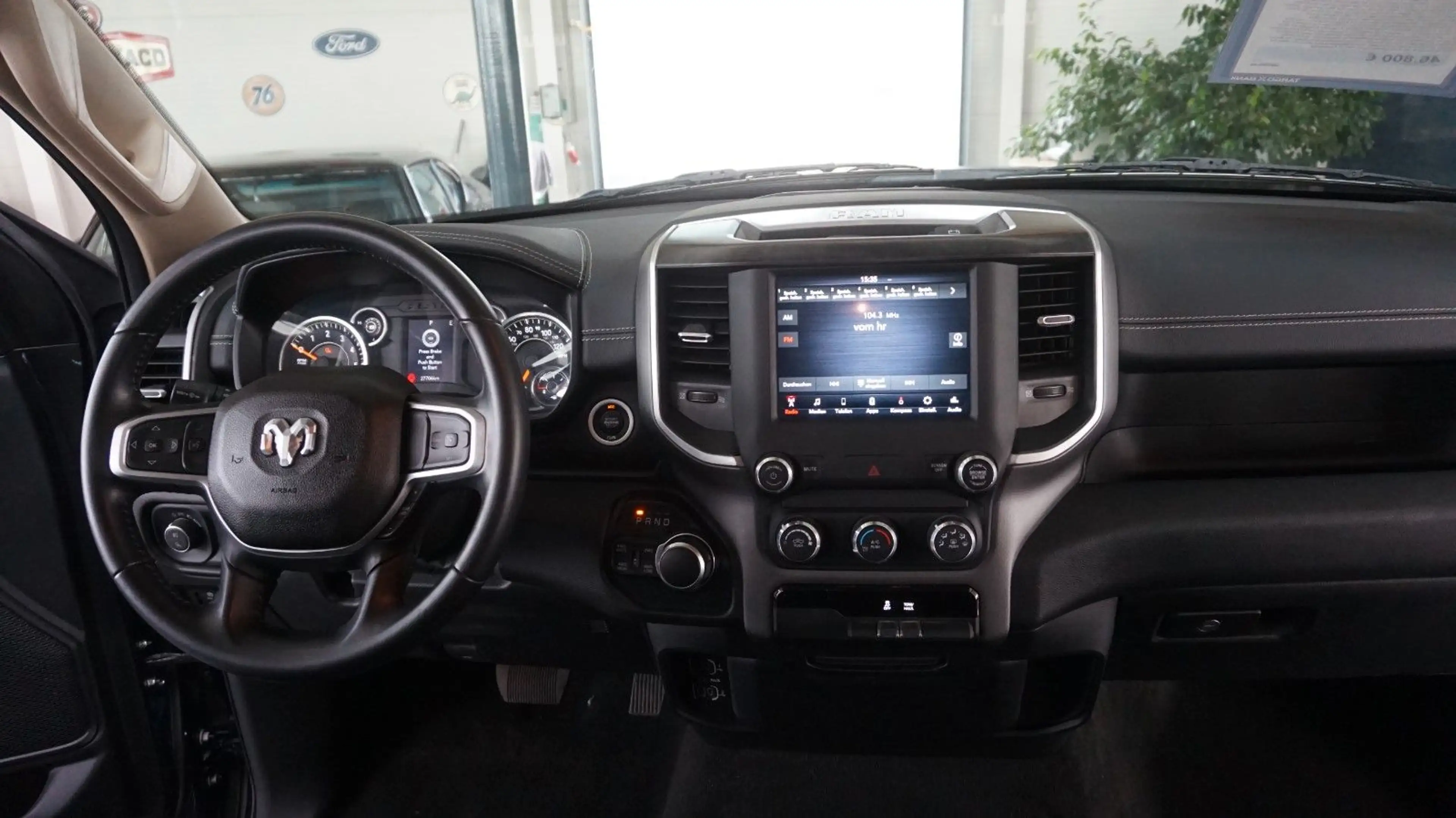 Dodge RAM 1500 V8 4x4 *Crew-Cab*Leder*hoch-breit*6Sitz — photo 10