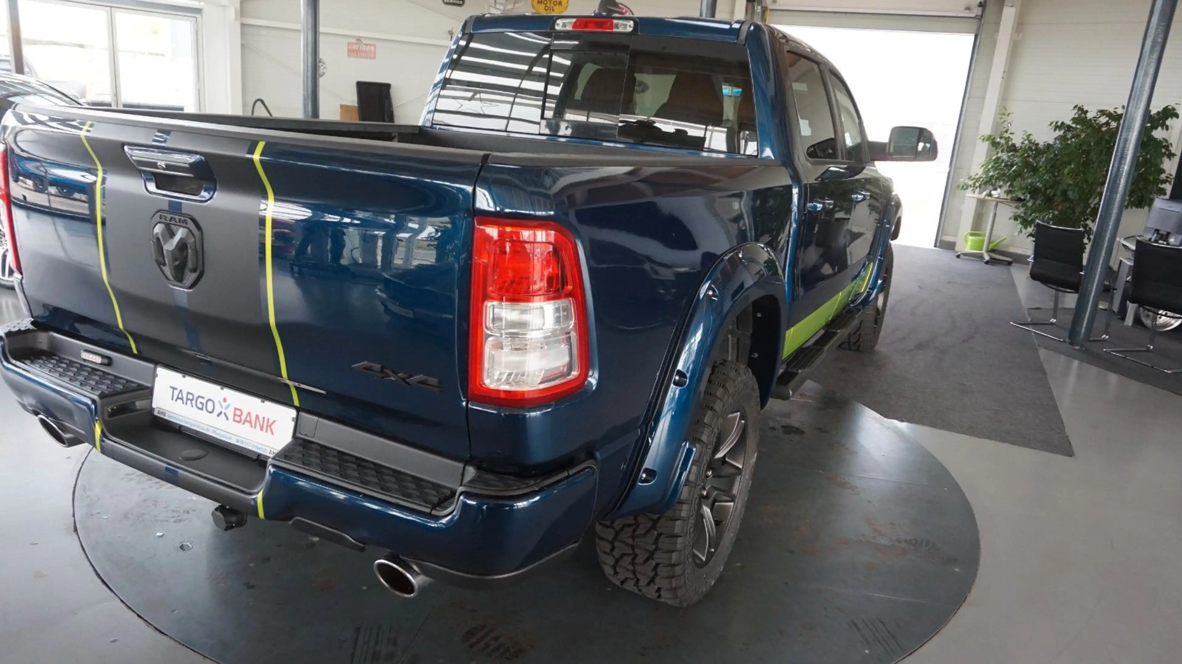Dodge RAM 1500 V8 4x4 *Crew-Cab*Leder*hoch-breit*6Sitz — photo 7