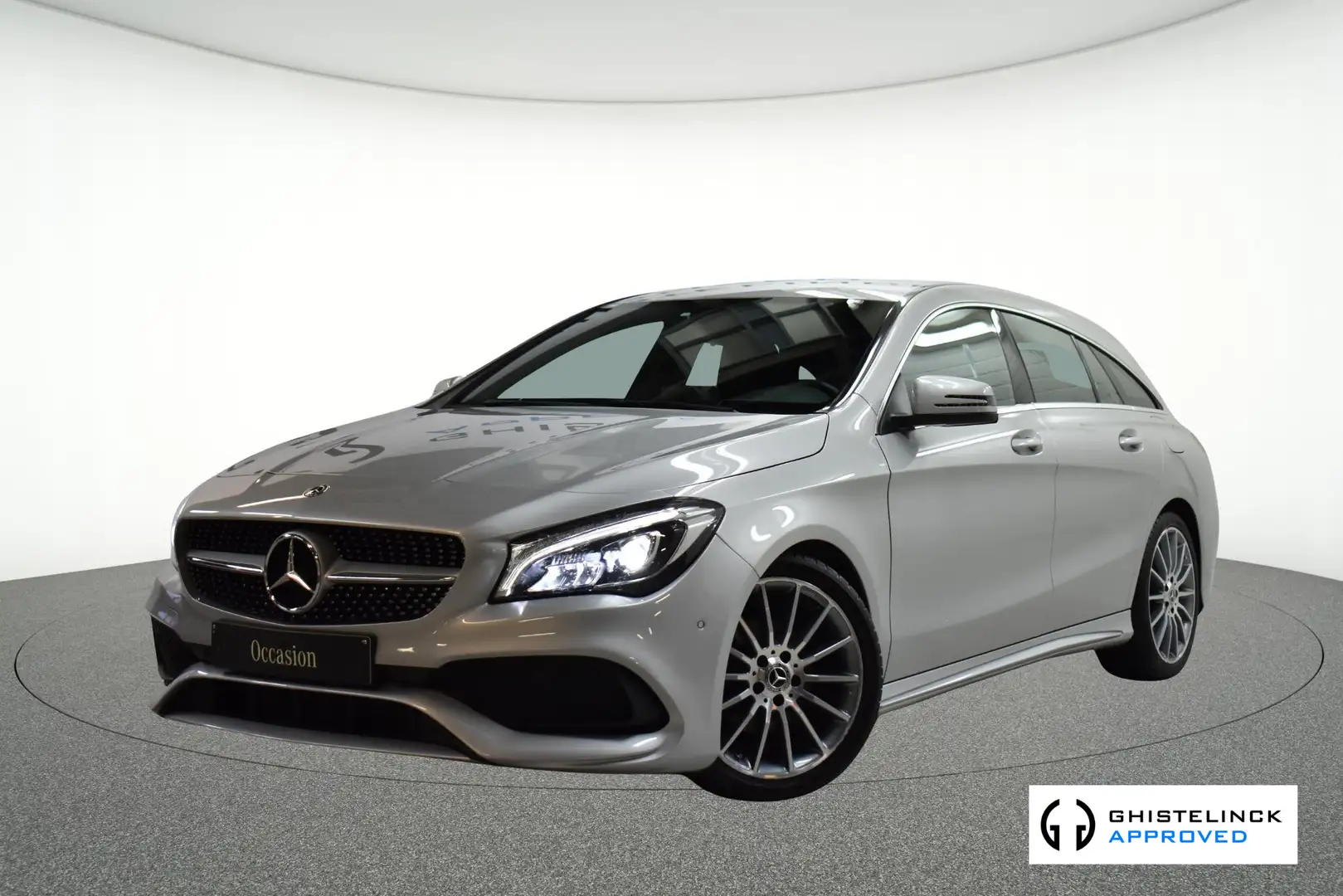 Mercedes-Benz CLA 200 Shooting Brake CLA d A7 Business Solution AMG Zilver - 1