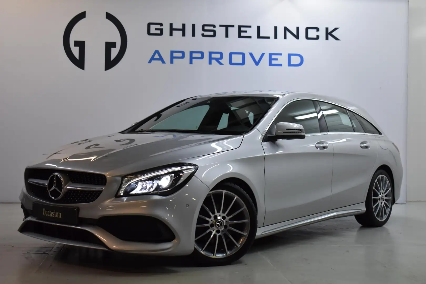 Mercedes-Benz CLA 200 Shooting Brake CLA d A7 Business Solution AMG Zilver - 2