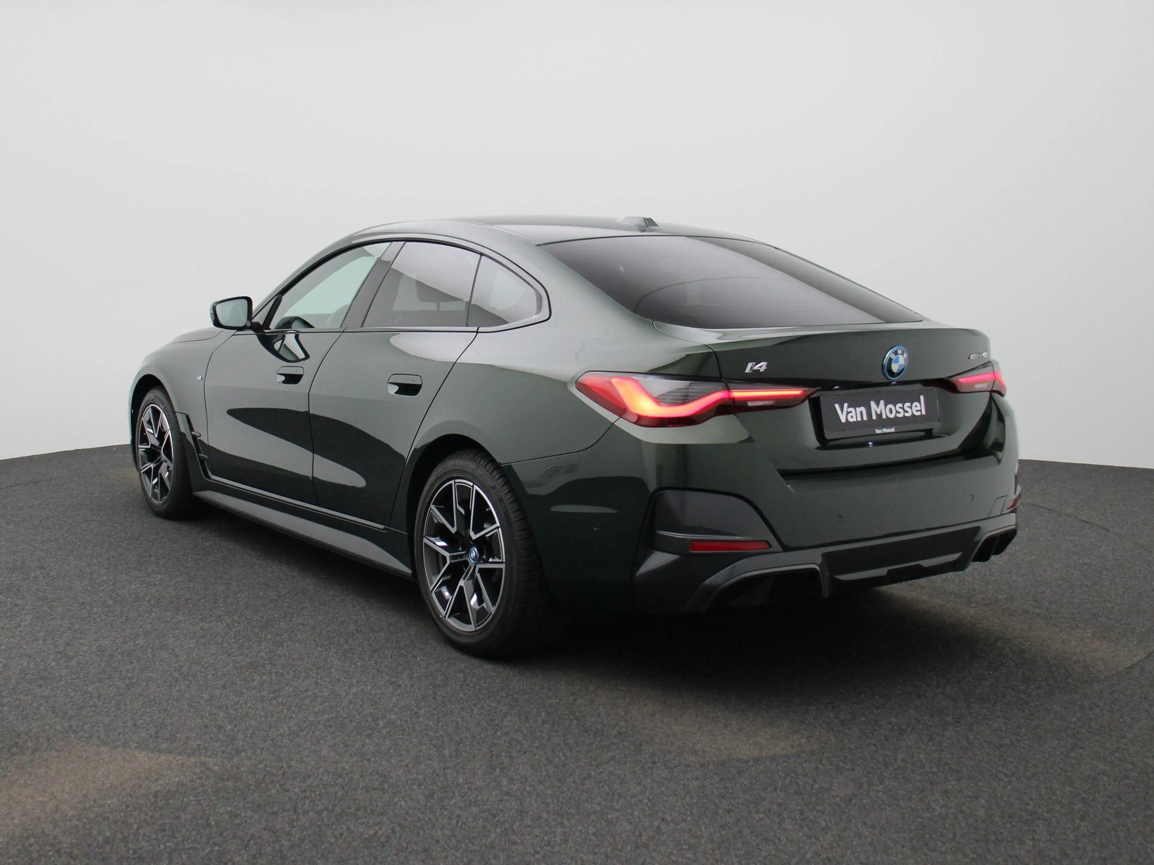 BMW i4 eDrive40 M Sport | LEDER | H&K Sound | Mem. Seats — photo 2