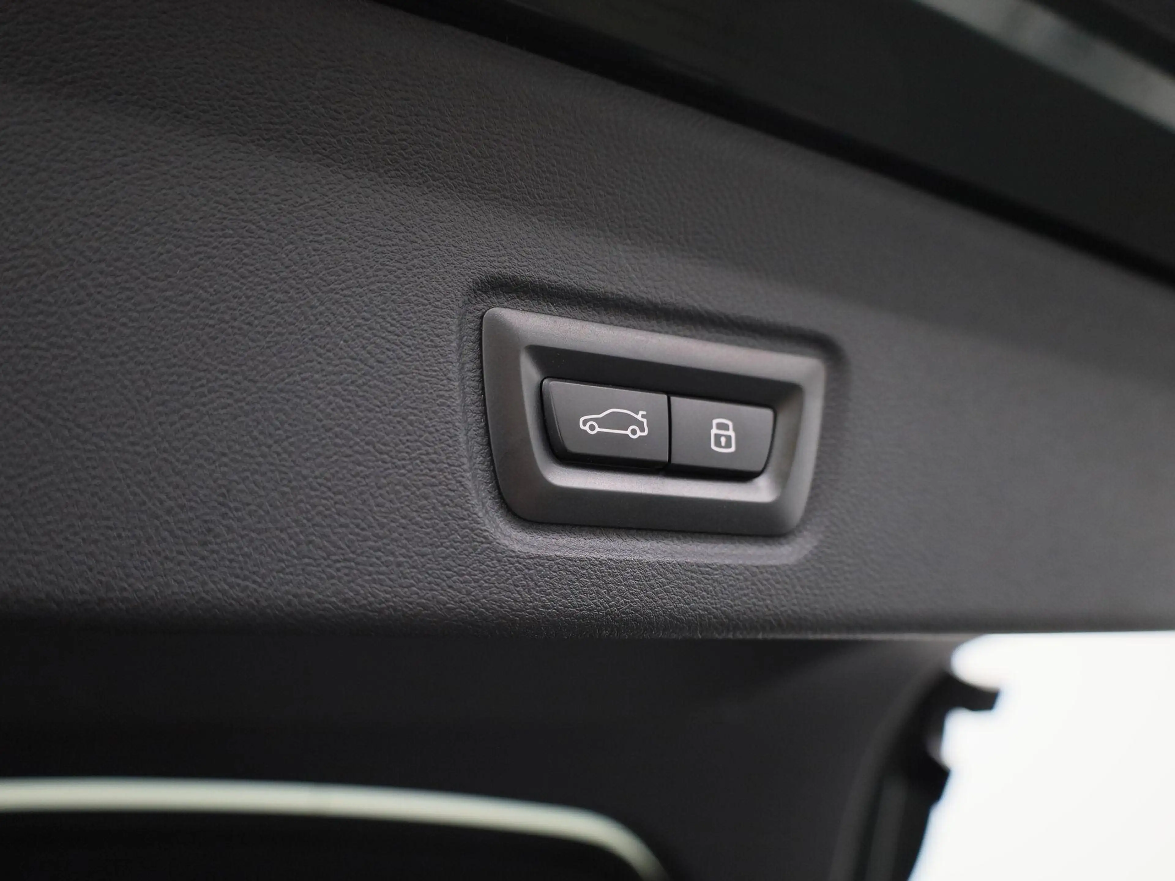 BMW i4 eDrive40 M Sport | LEDER | H&K Sound | Mem. Seats — photo 14