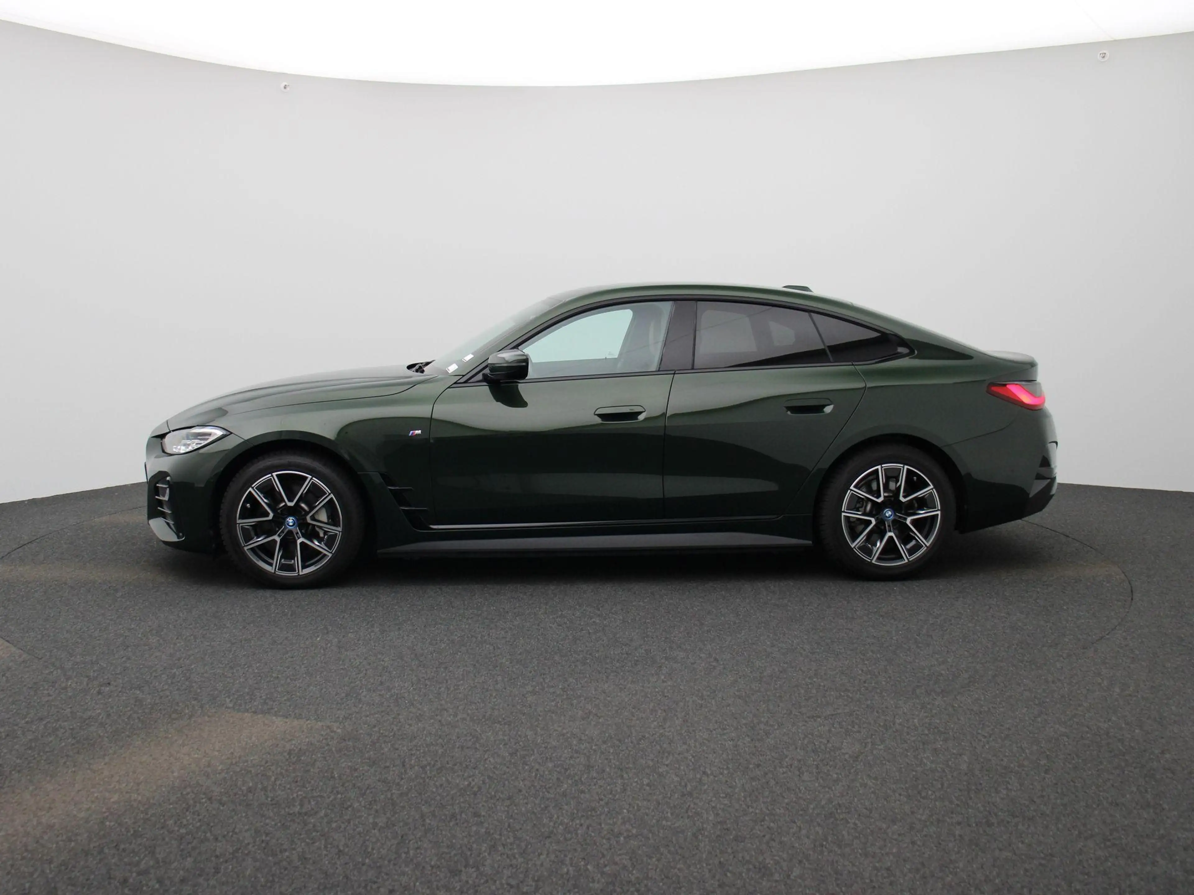 BMW i4 eDrive40 M Sport | LEDER | H&K Sound | Mem. Seats — photo 4