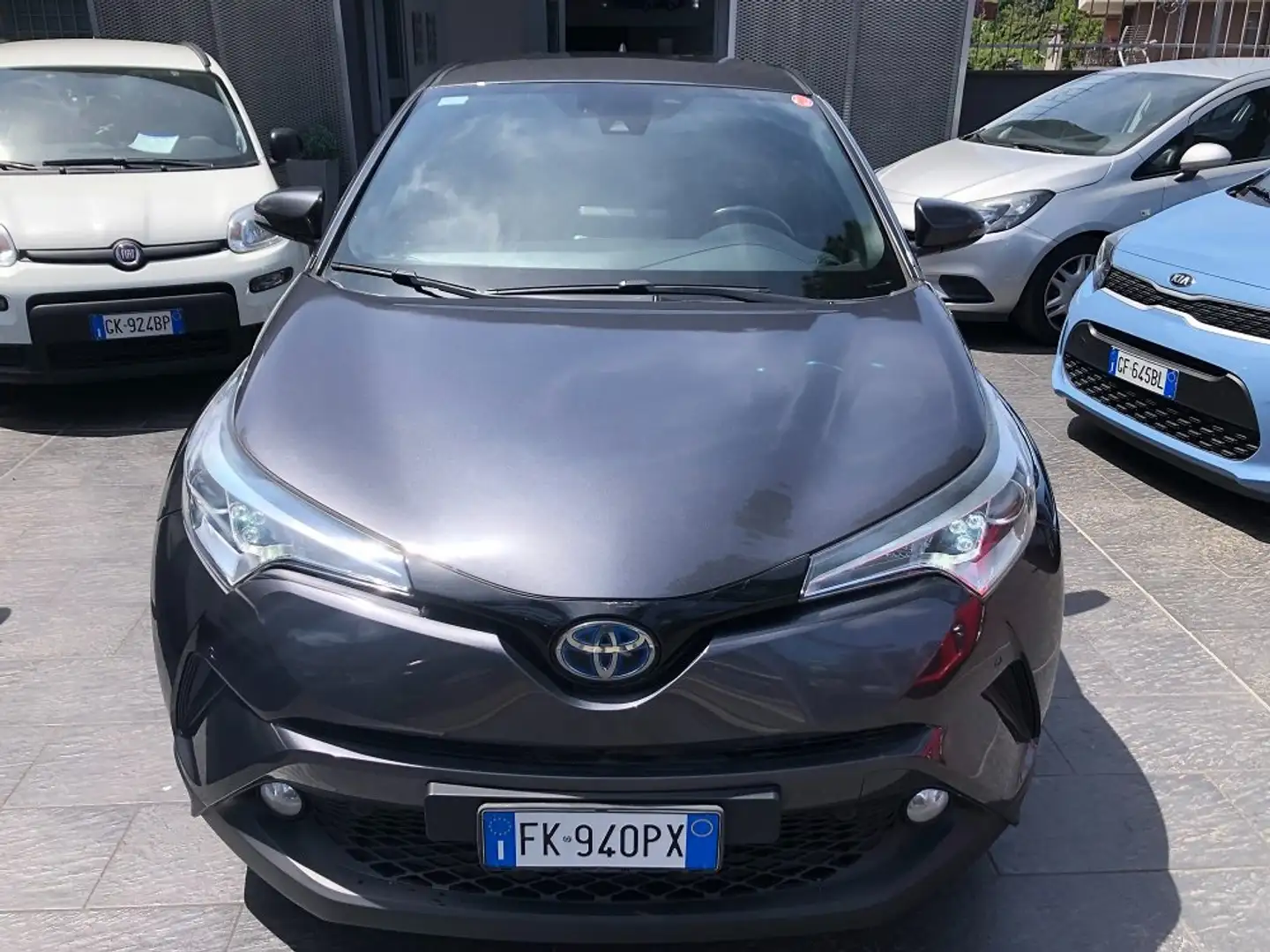 Toyota C-HR 1.8h Active 2wd e-cvt 98 CV PREZZO REALE Grigio - 1