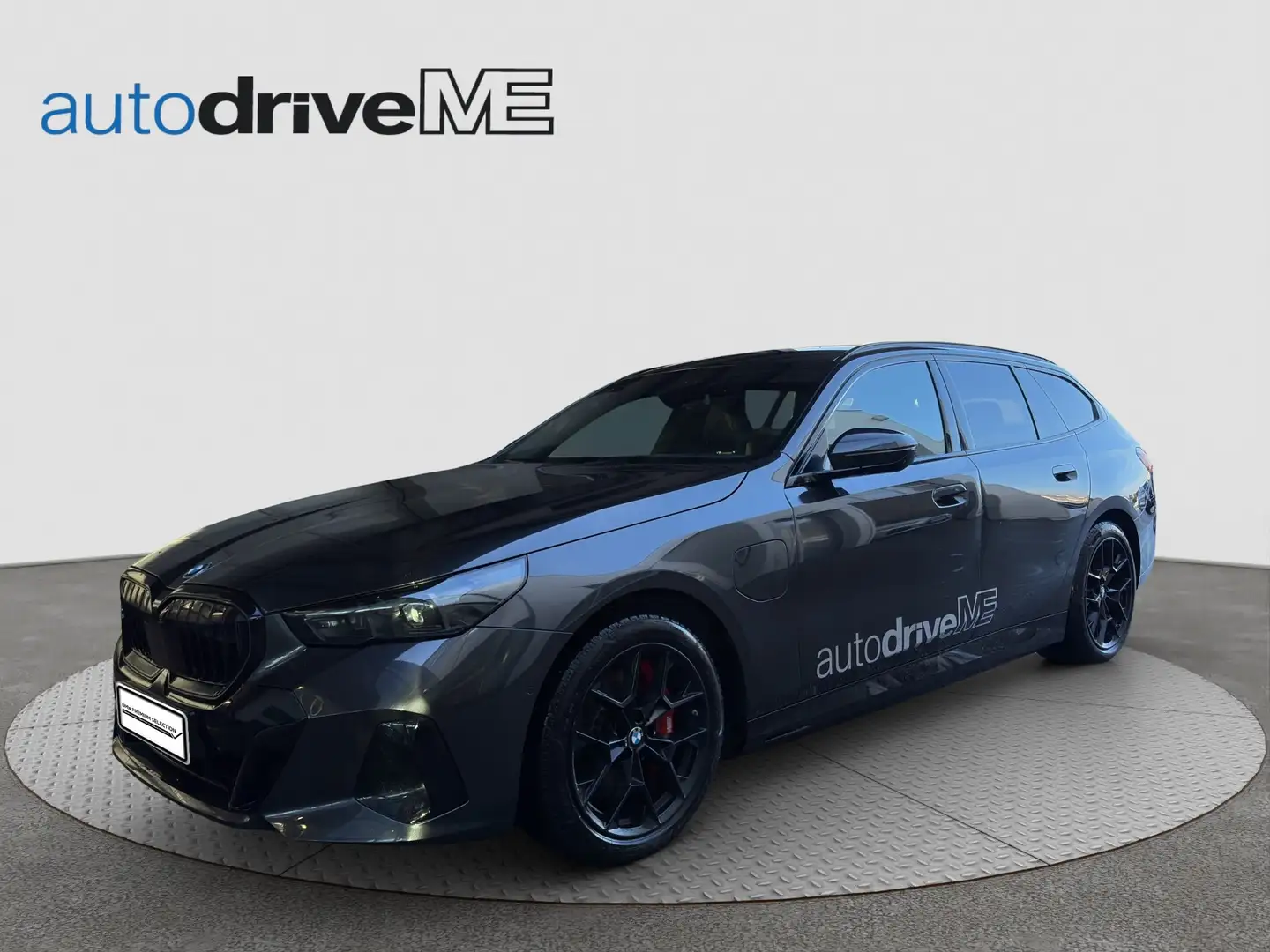 BMW 550 e xDrive Touring M-Sport Grau - 1