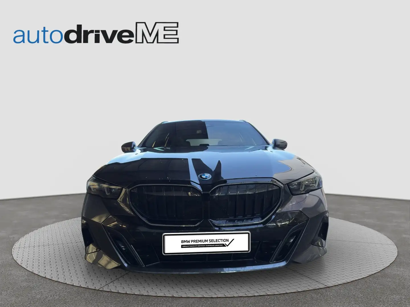 BMW 550 e xDrive Touring M-Sport Grau - 2