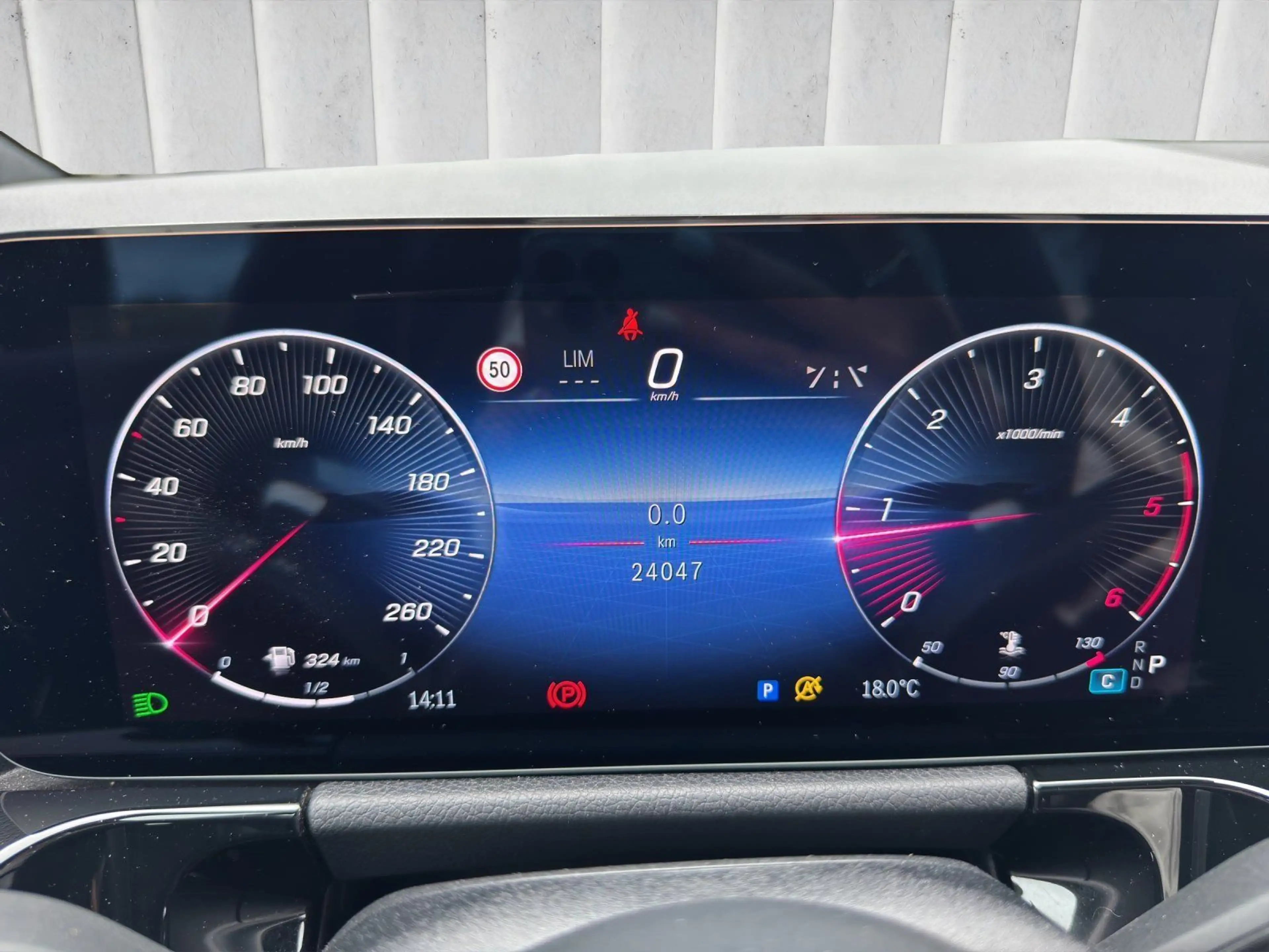 Mercedes-Benz GLA 220 d 4M AMG Night Pano 360° AHK Sthz Totw. — photo 11
