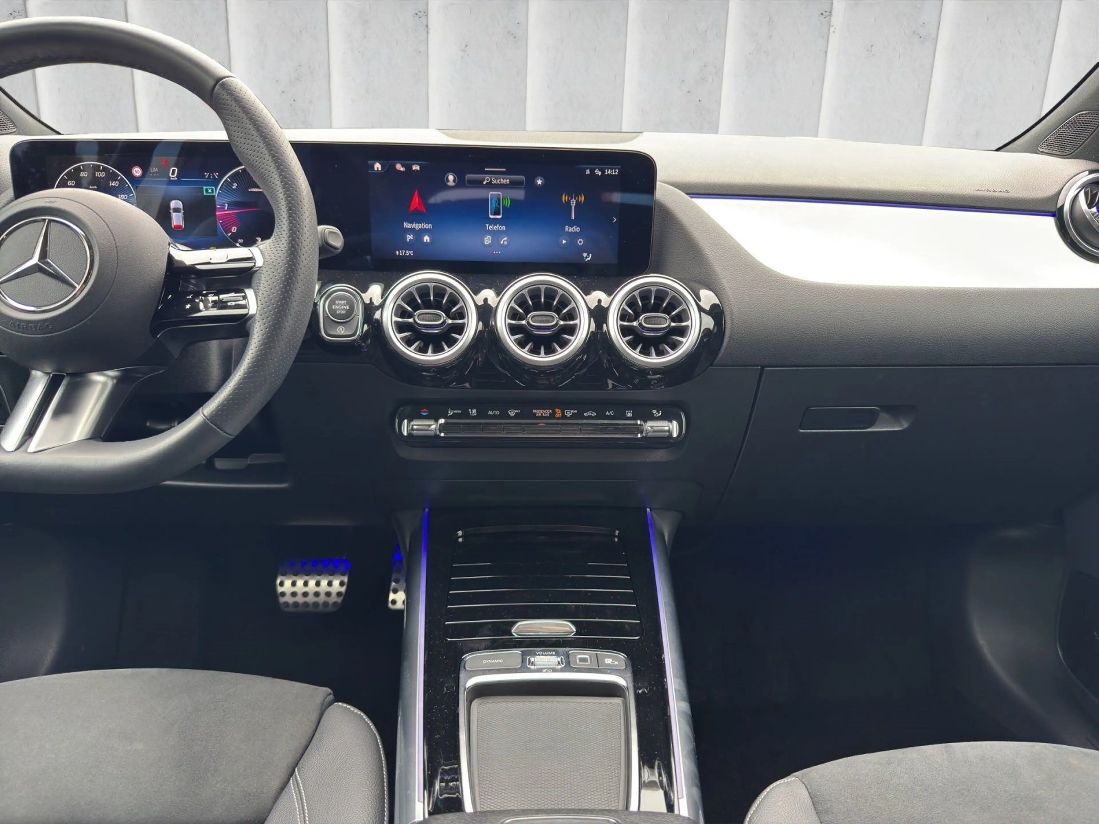 Mercedes-Benz GLA 220 d 4M AMG Night Pano 360° AHK Sthz Totw. — photo 15