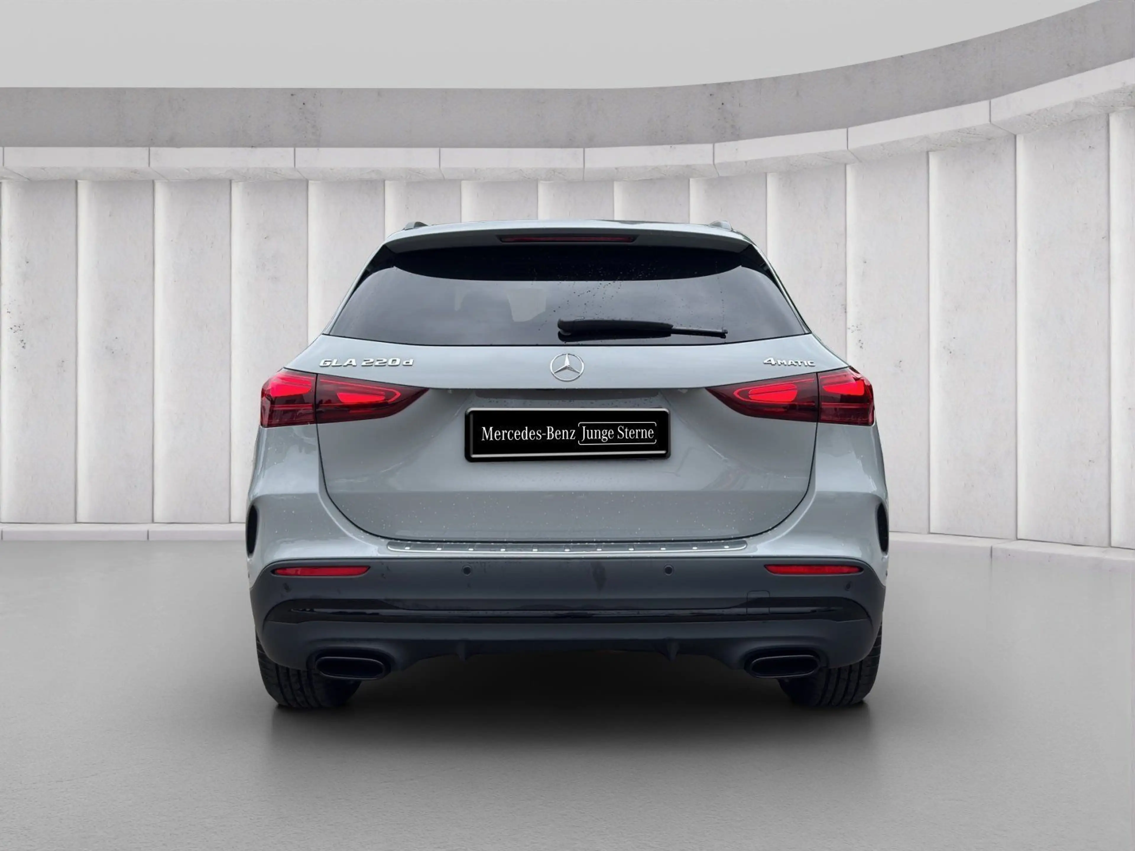 Mercedes-Benz GLA 220 d 4M AMG Night Pano 360° AHK Sthz Totw. — photo 4
