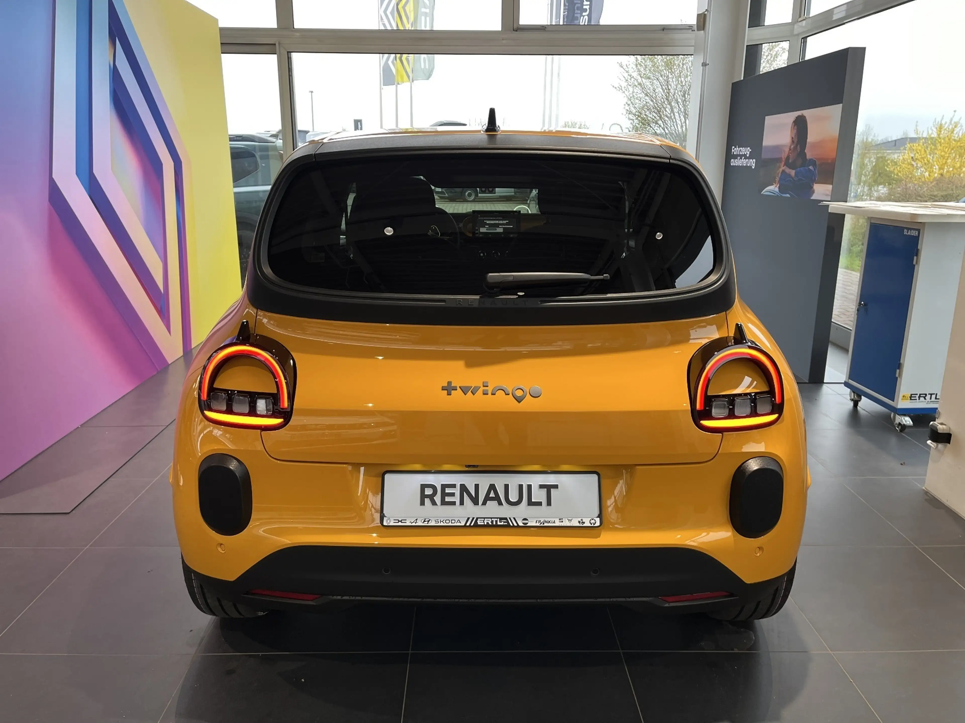 Renault Twingo E-TECH elektrisch Techno 80hp Urban Range — photo 11
