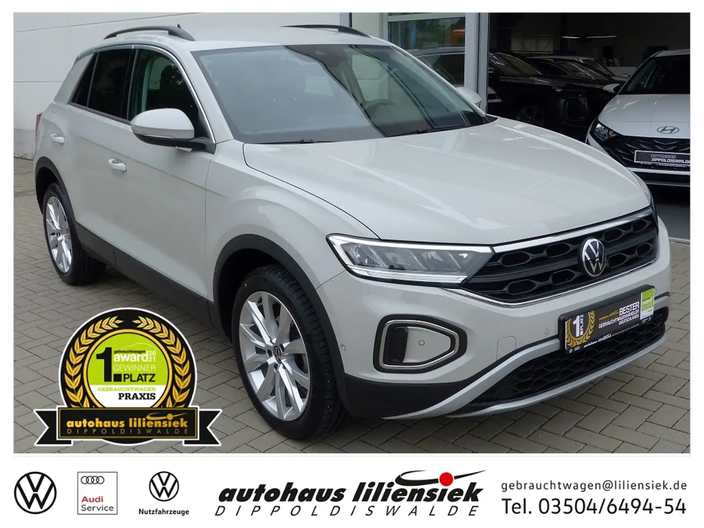 Volkswagen T-Roc 1.0 TSI Life *LED*PDC*Navi* Grau - 1
