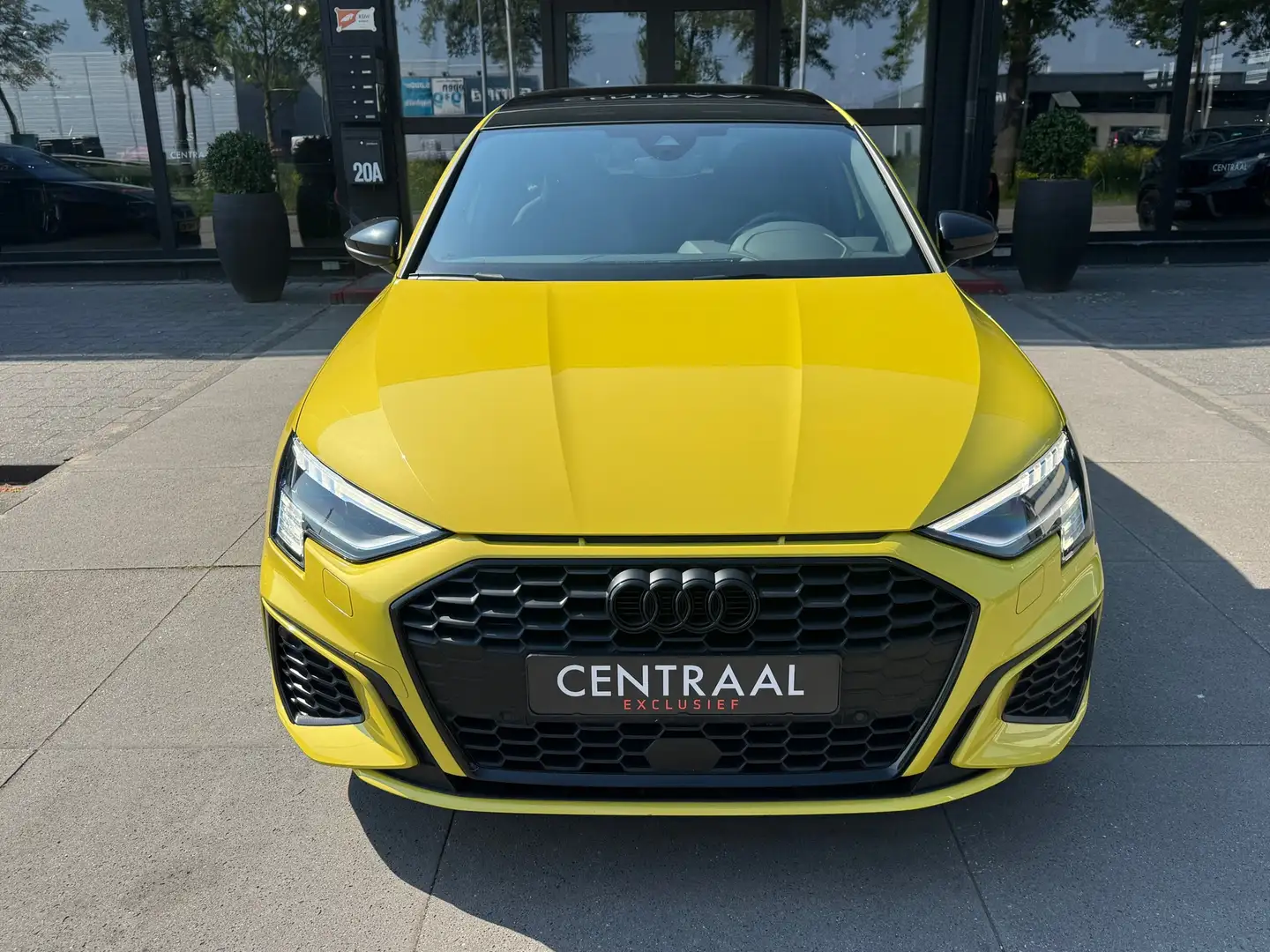 Audi A3 Sportback 40 TFSIe S-Line Pano|B&O|RS-zetels|Memor Gelb - 2