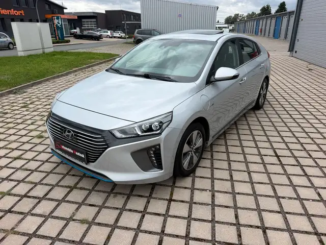 Hyundai IONIQ Style Plug In Hybrid*NUR 35000 KM*